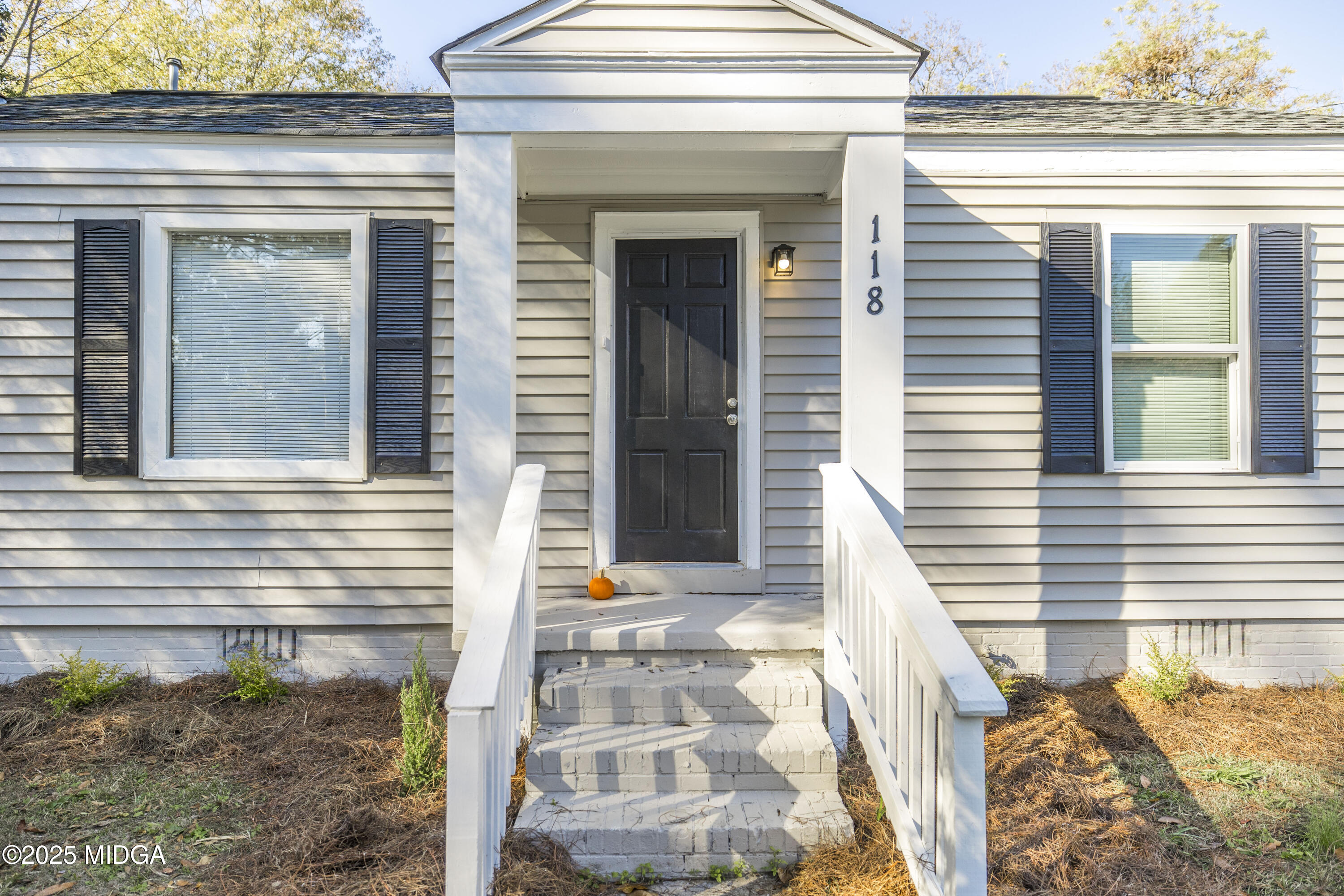 118 Arnold Boulevard