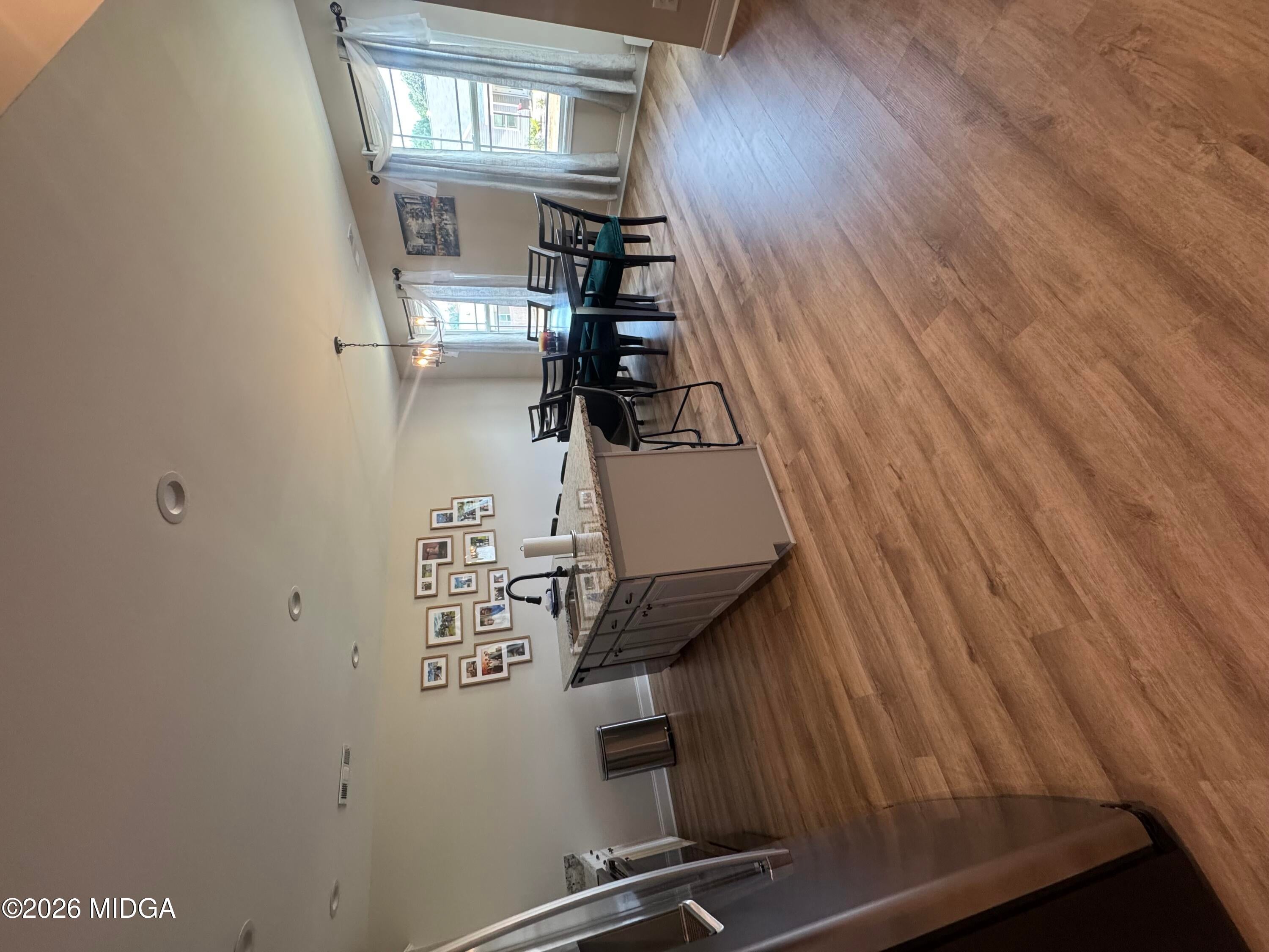 168 Red Tail Circle