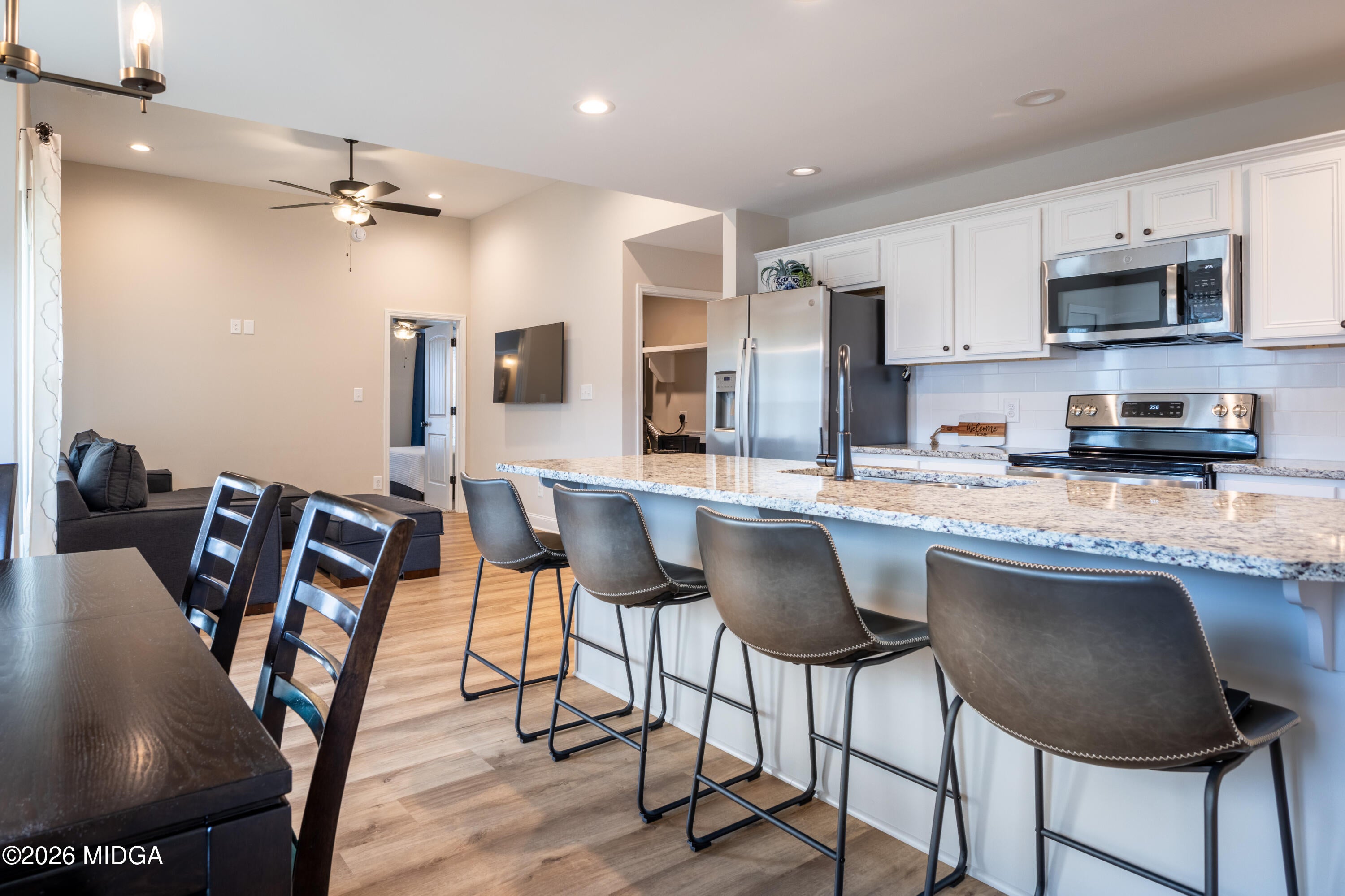168 Red Tail Circle