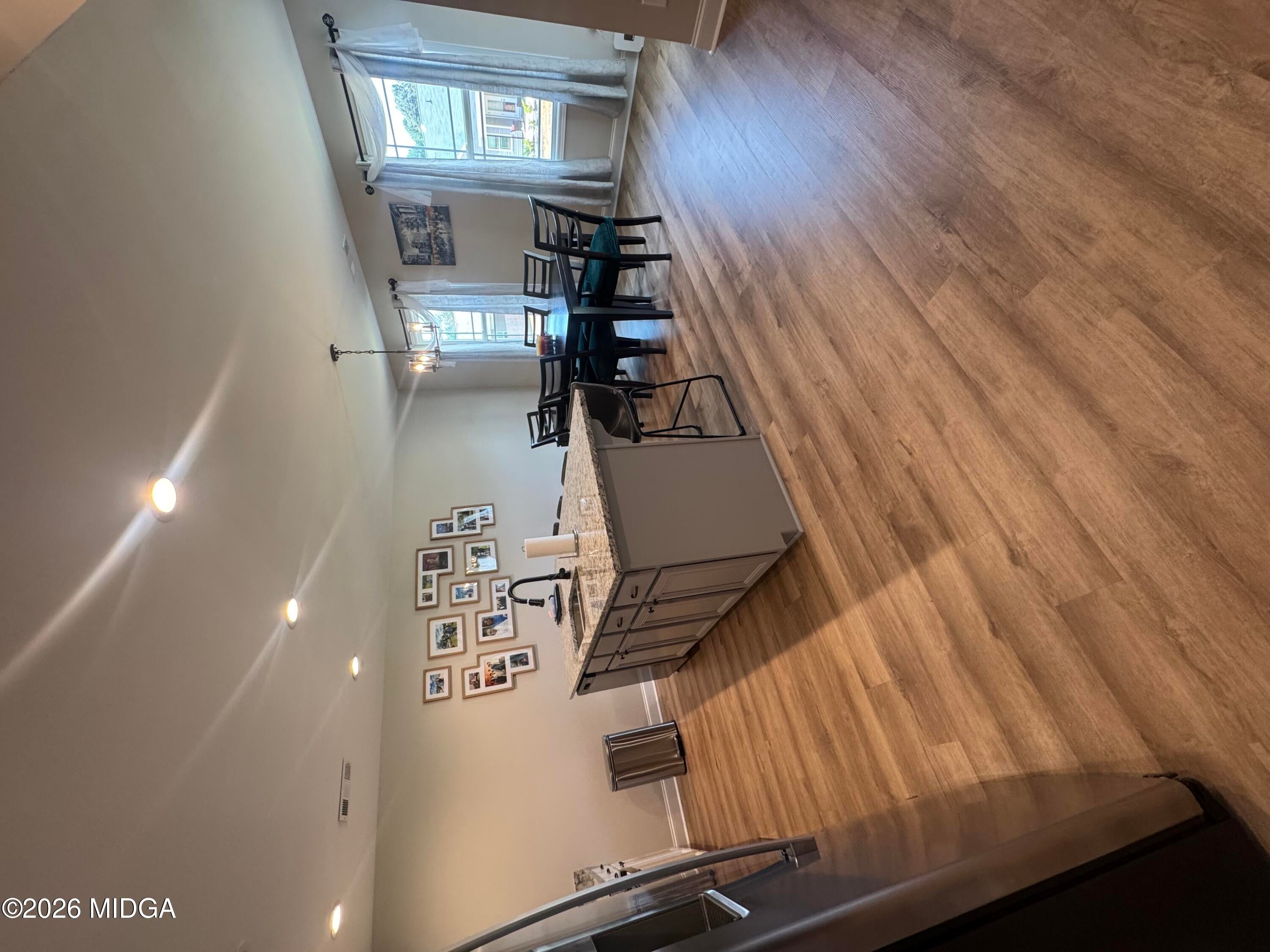 168 Red Tail Circle