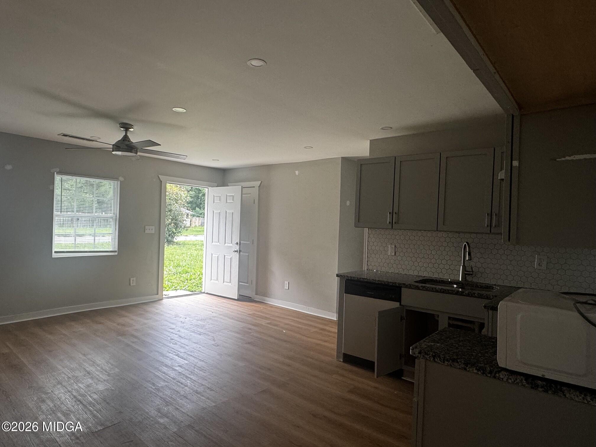 4076 Saint Charles Place