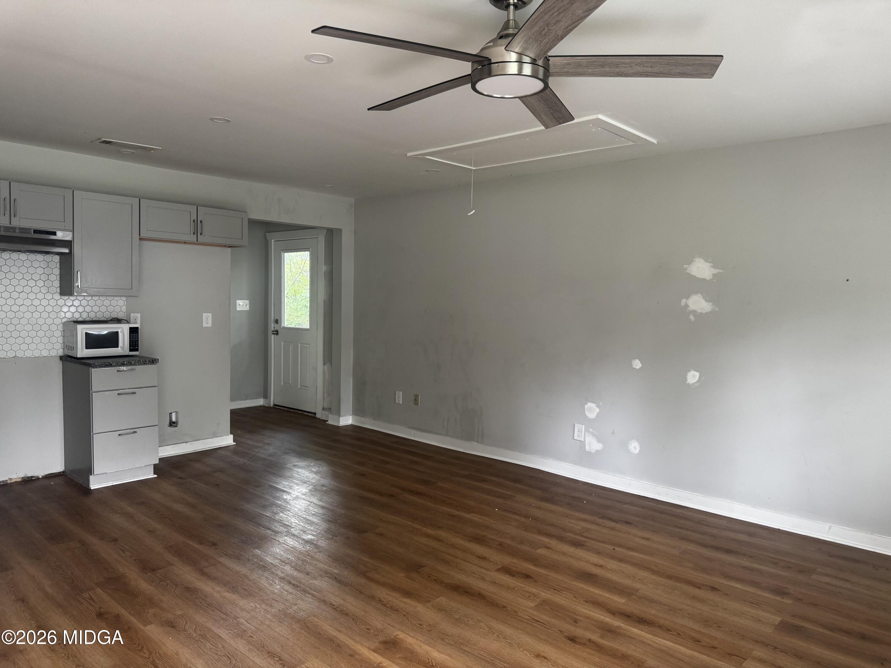 4076 Saint Charles Place