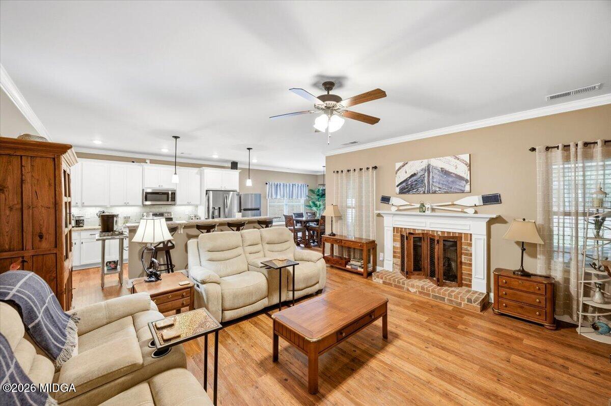 323 Willow Cove