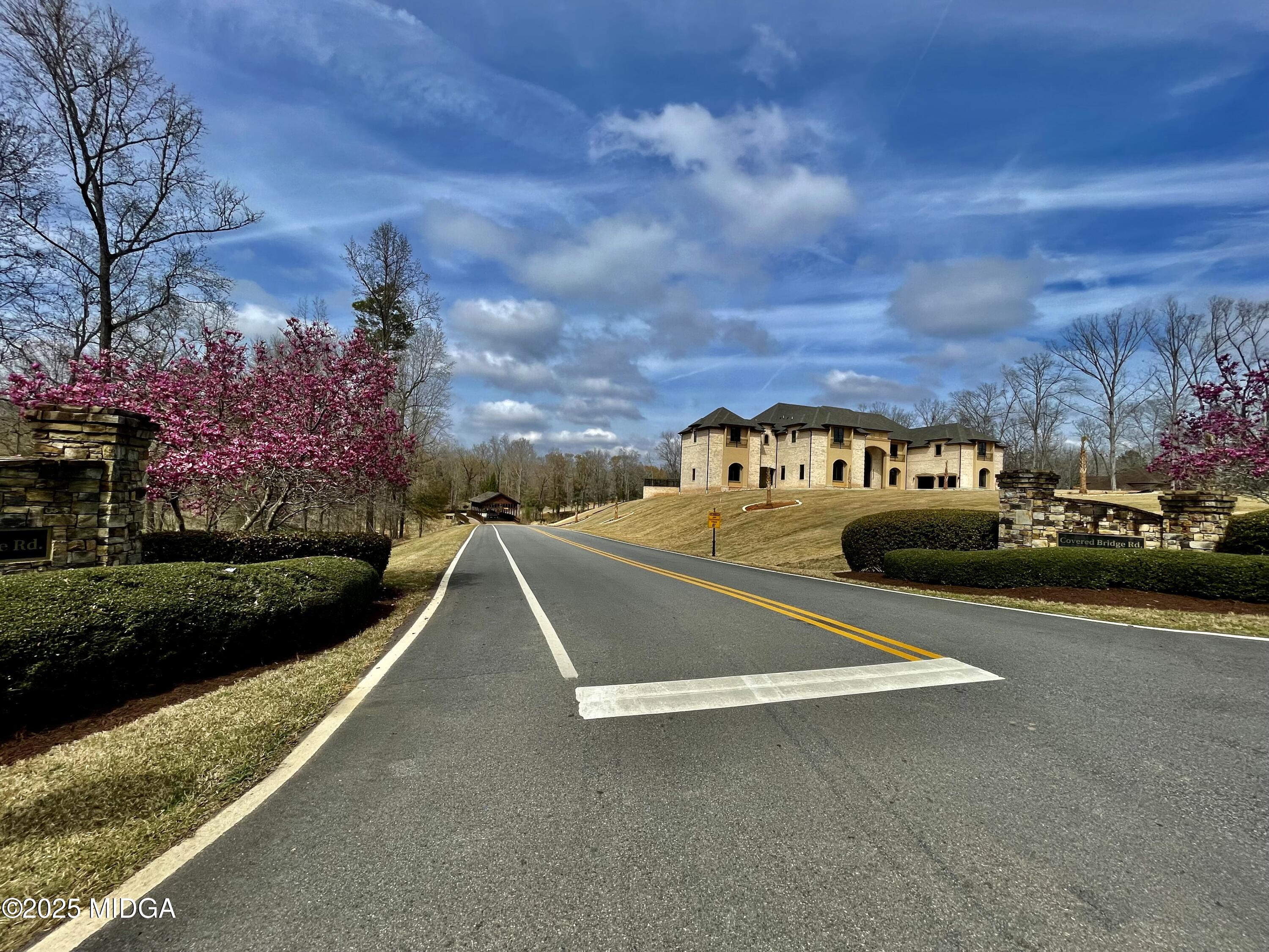 102 Forest Pointe Drive