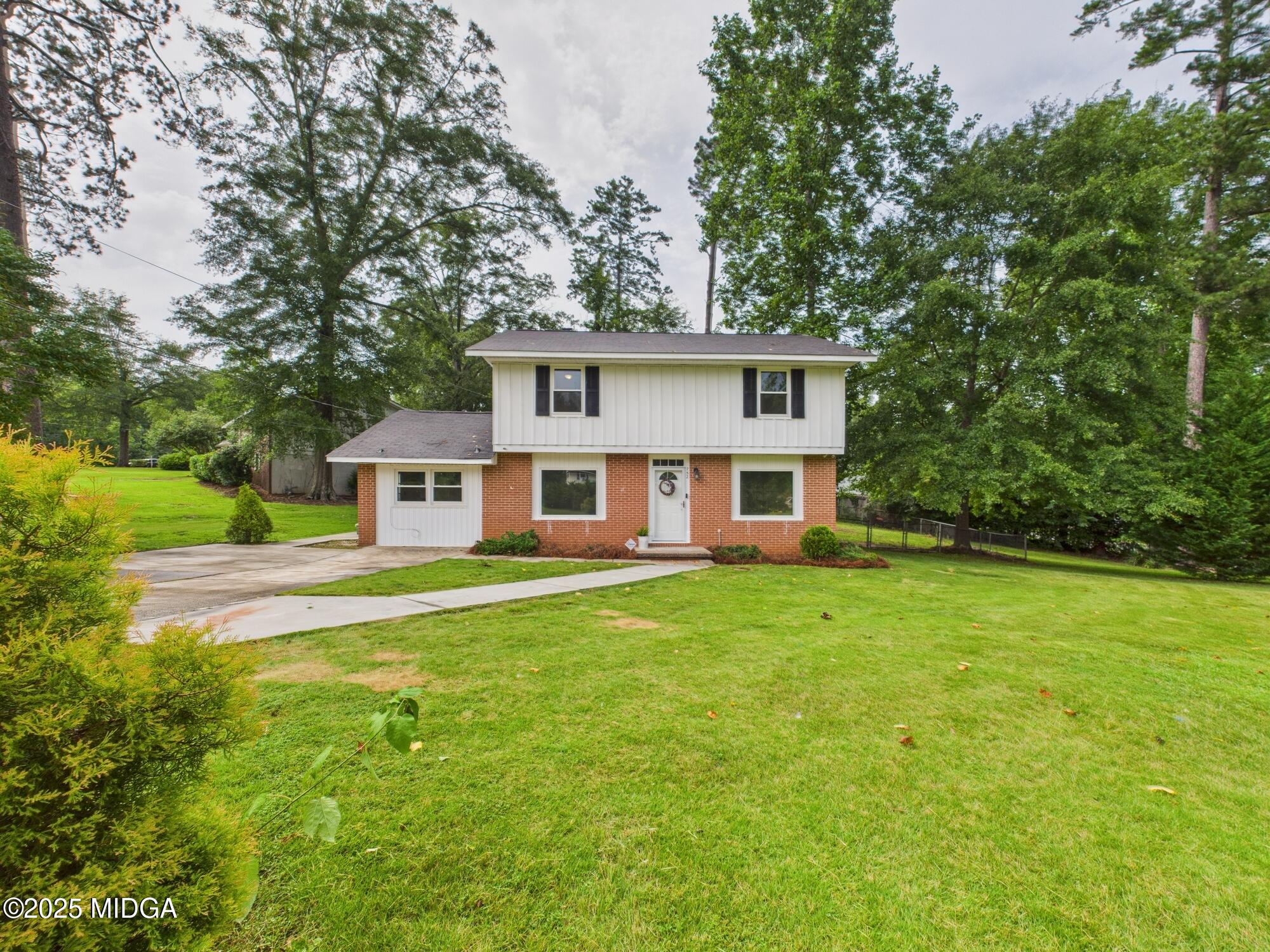 752 S Forest Lake Drive