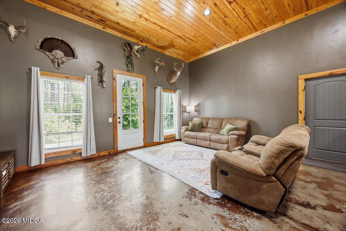 170 Arrowhead Drive