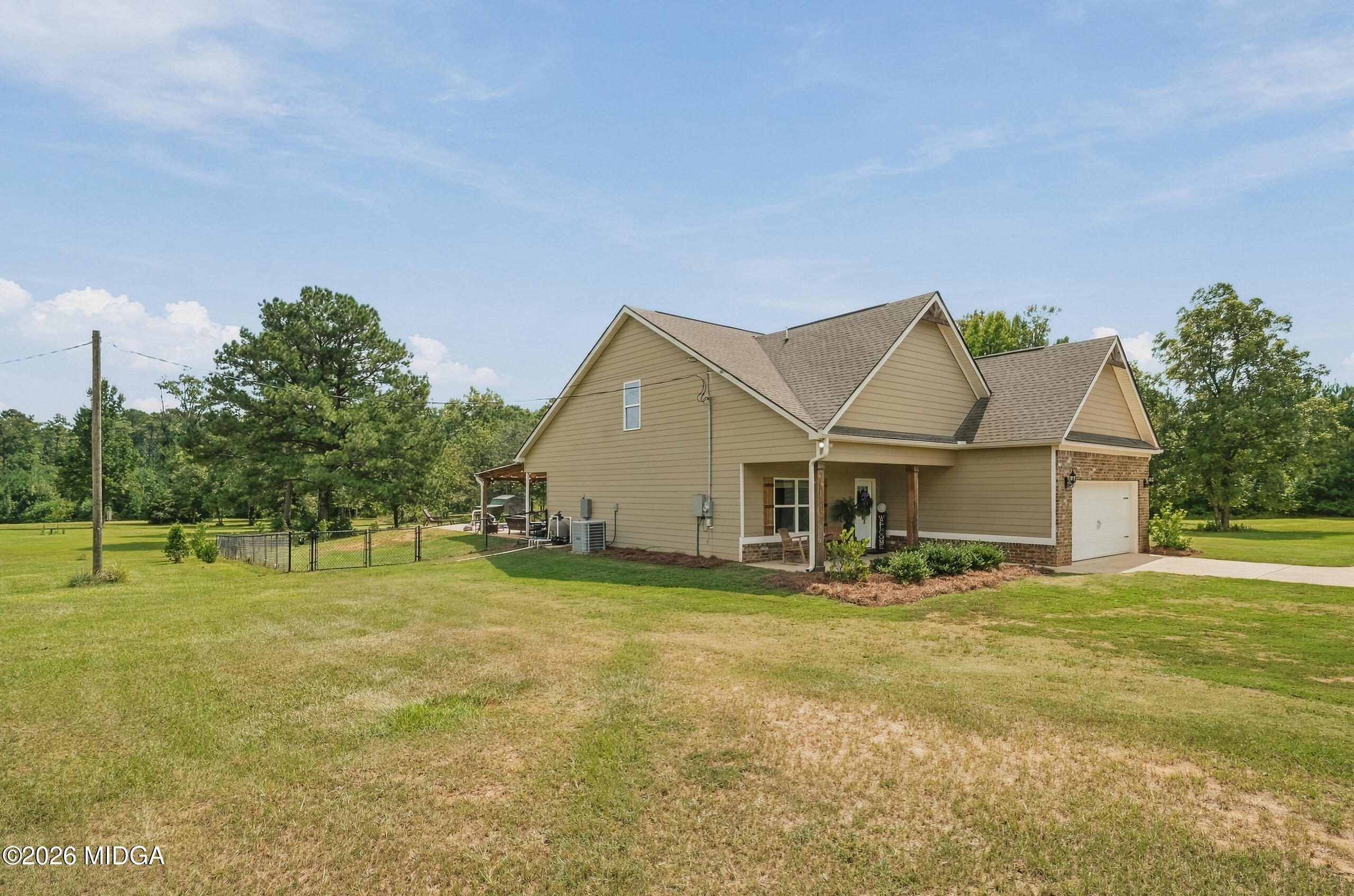 279 Davis Road