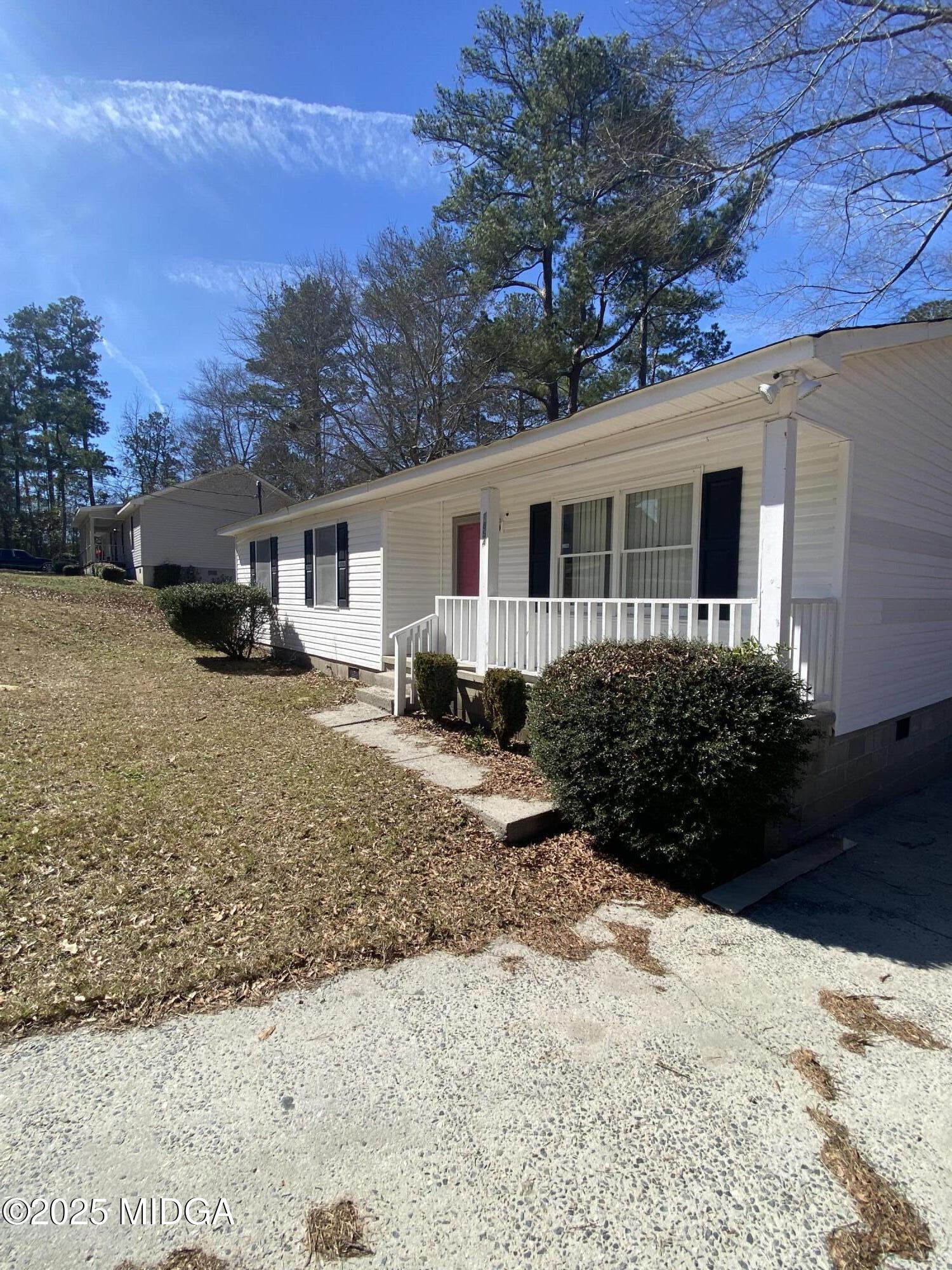 1854 Crestview Drive