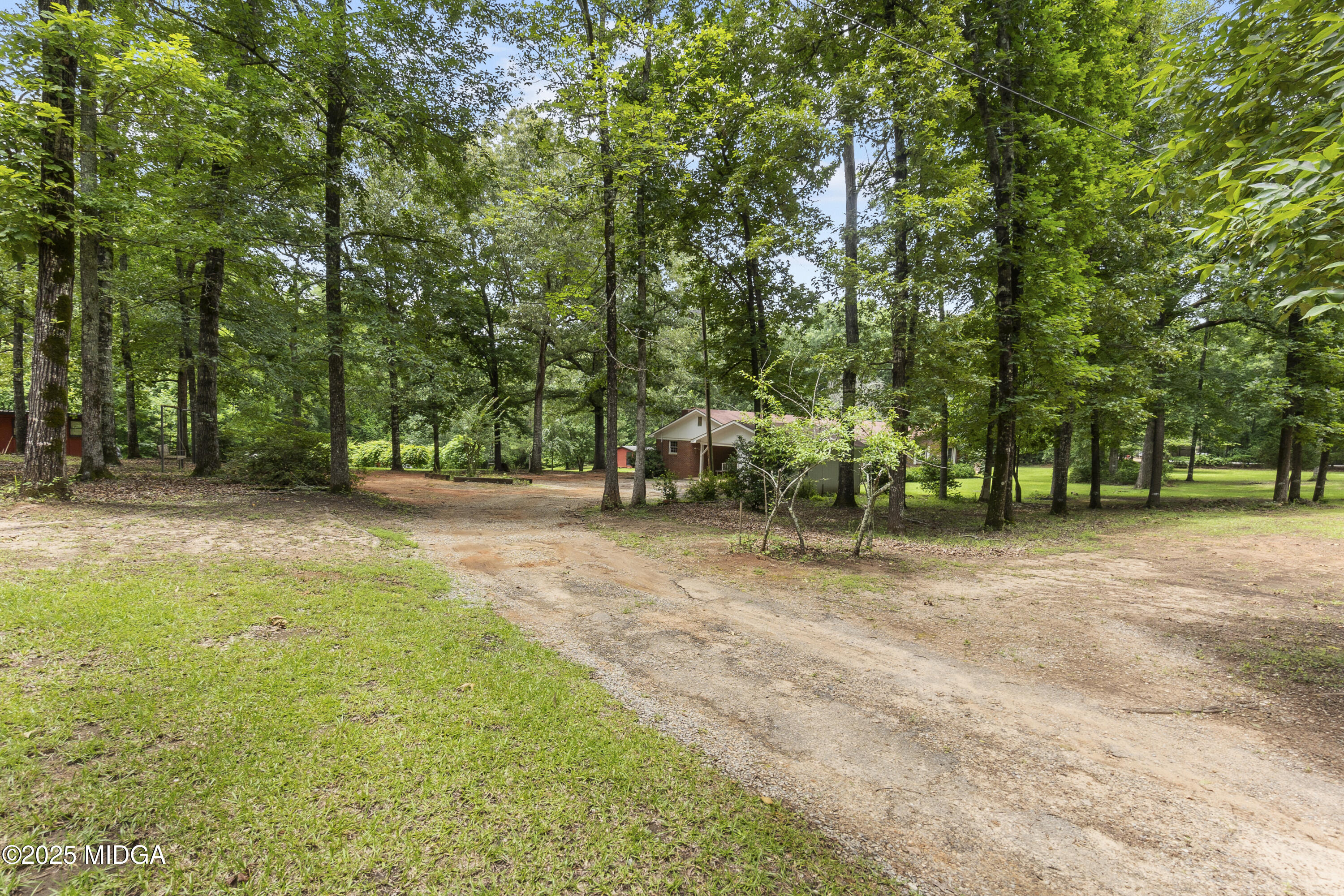 8692 Estes Road