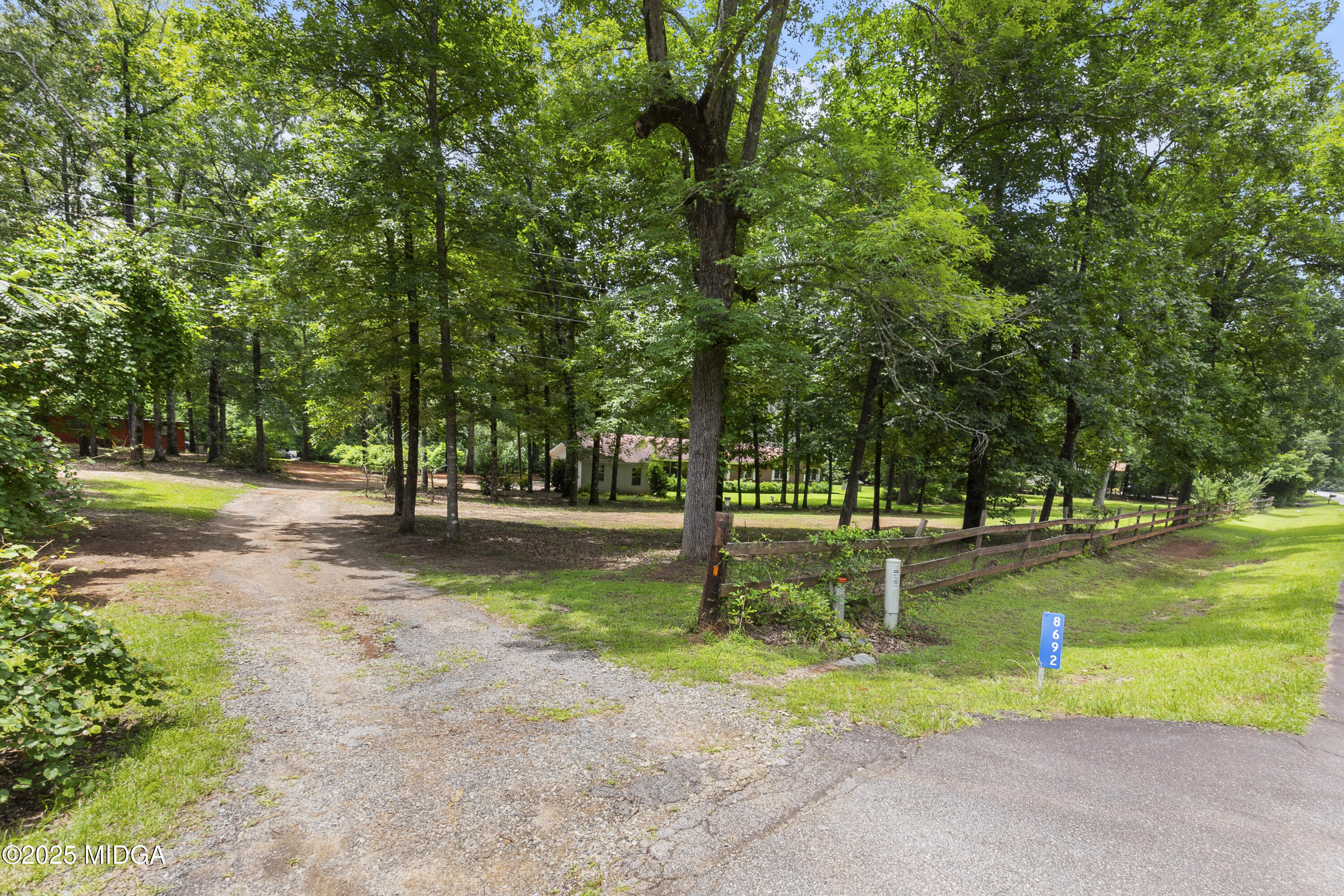 8692 Estes Road