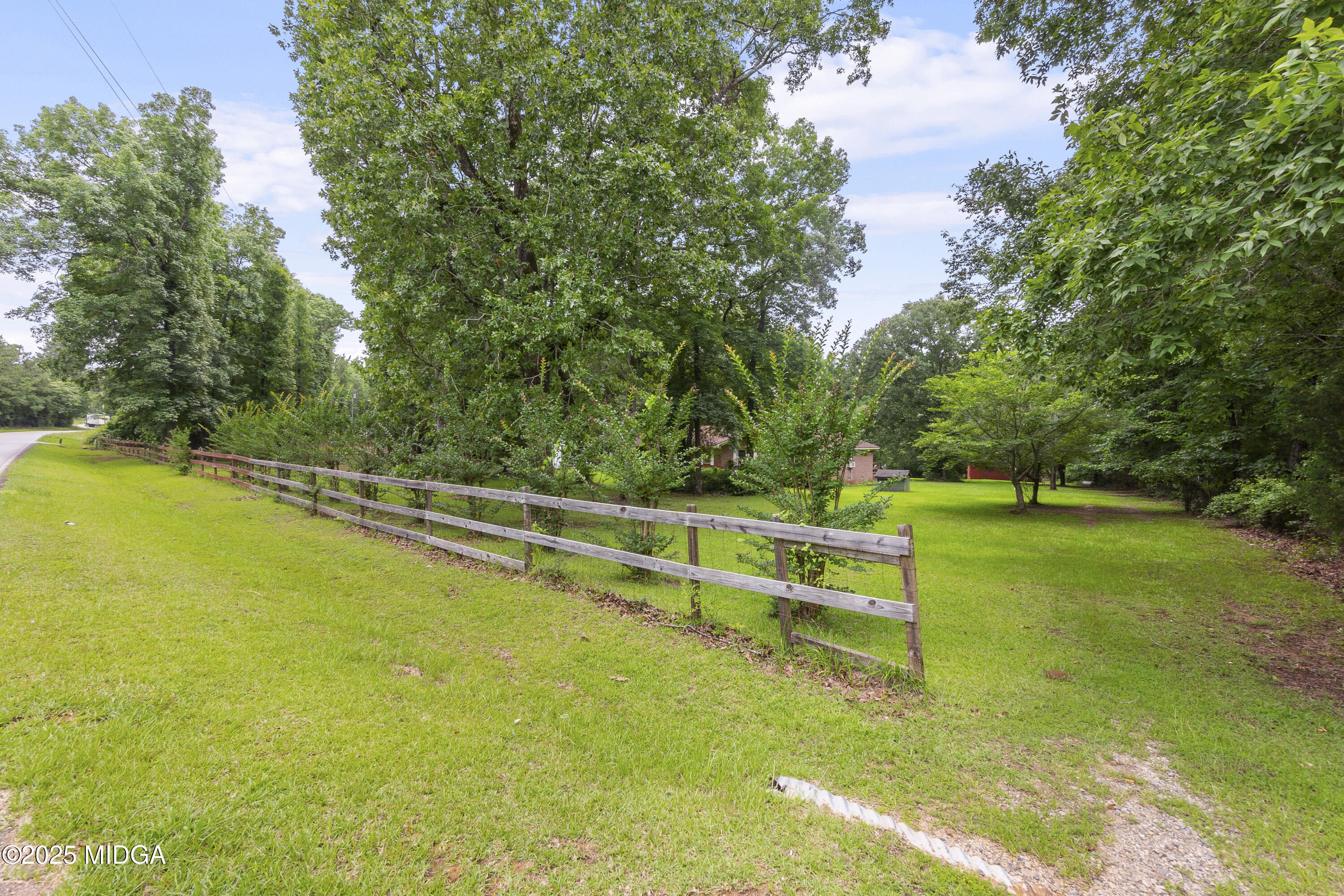 8692 Estes Road