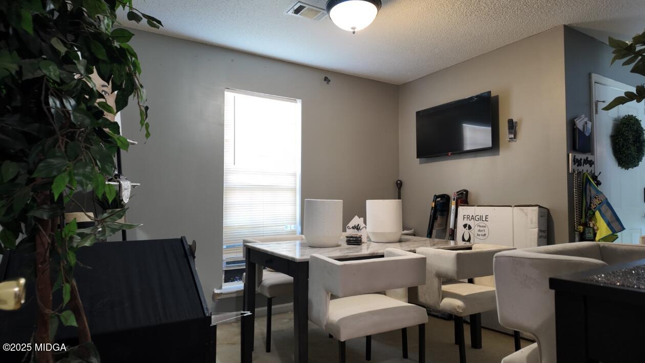 110 W Oak Manor Court