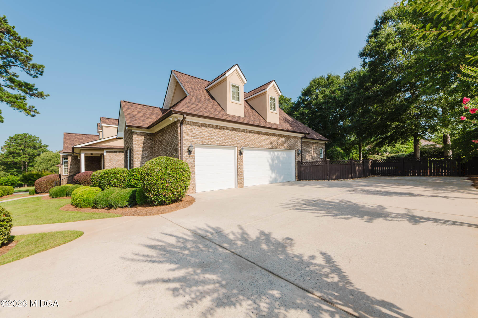 711 Latrobe Way