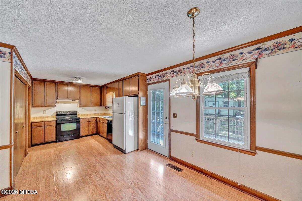 1129 Santa Fe Trail