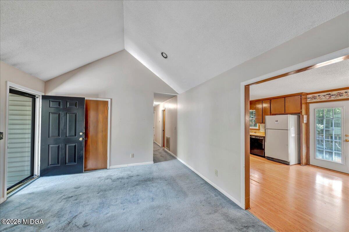 1129 Santa Fe Trail