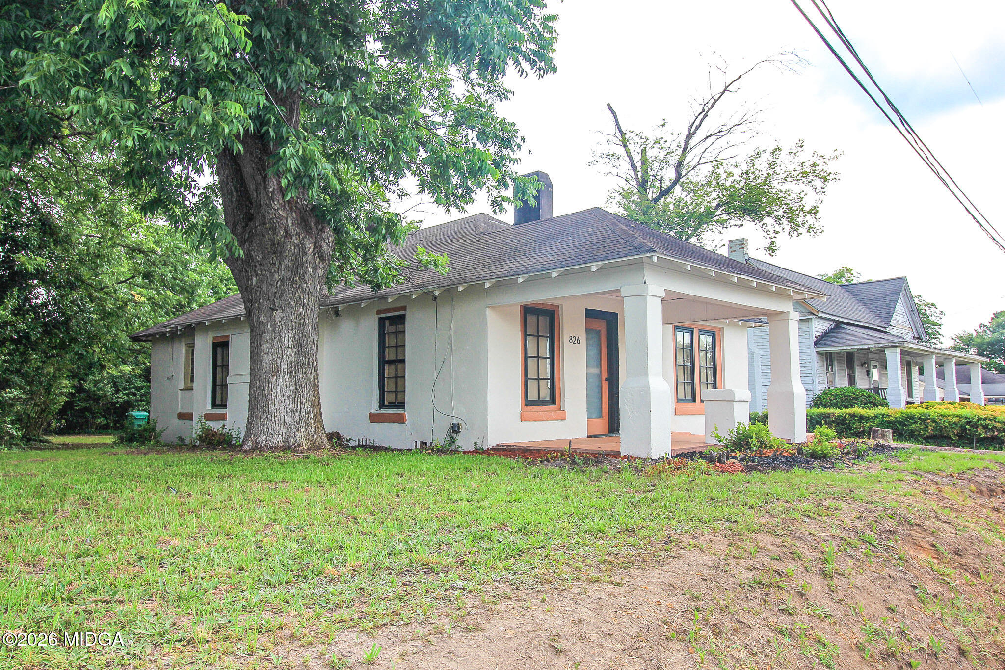 826 W Grenada Terrace