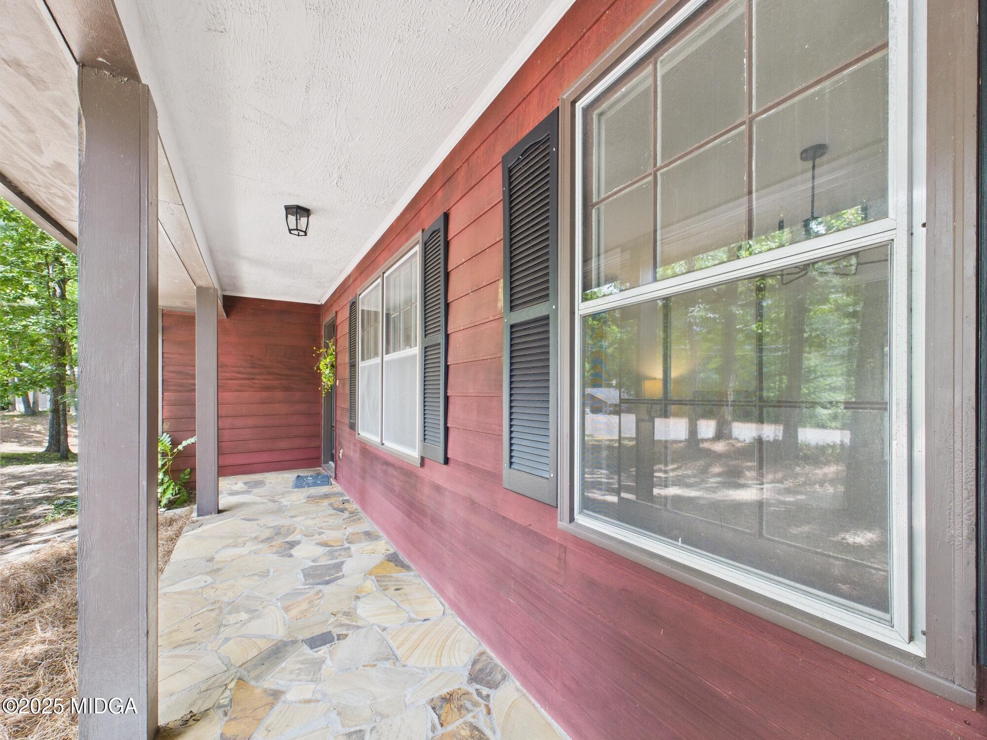 1167 Roundtable Lane