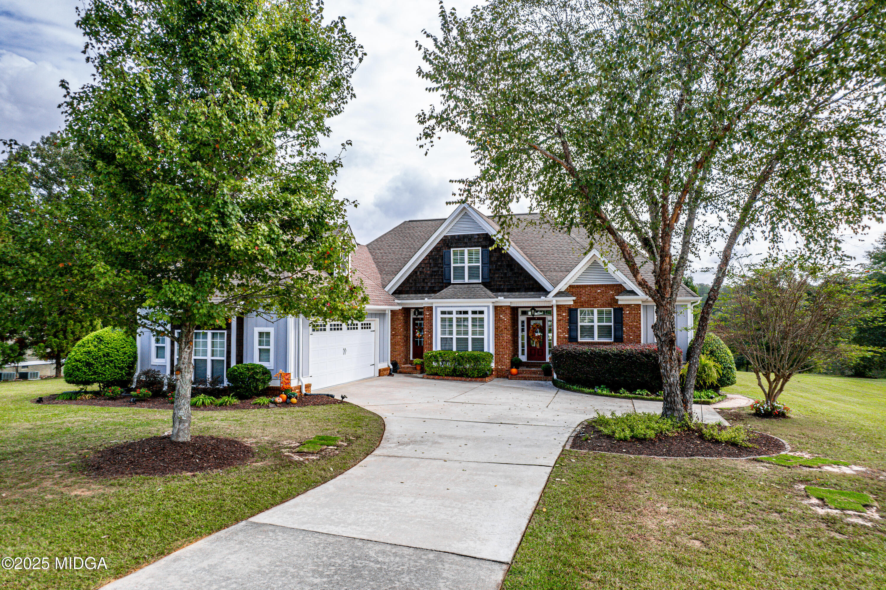676 Lake Park North Drive