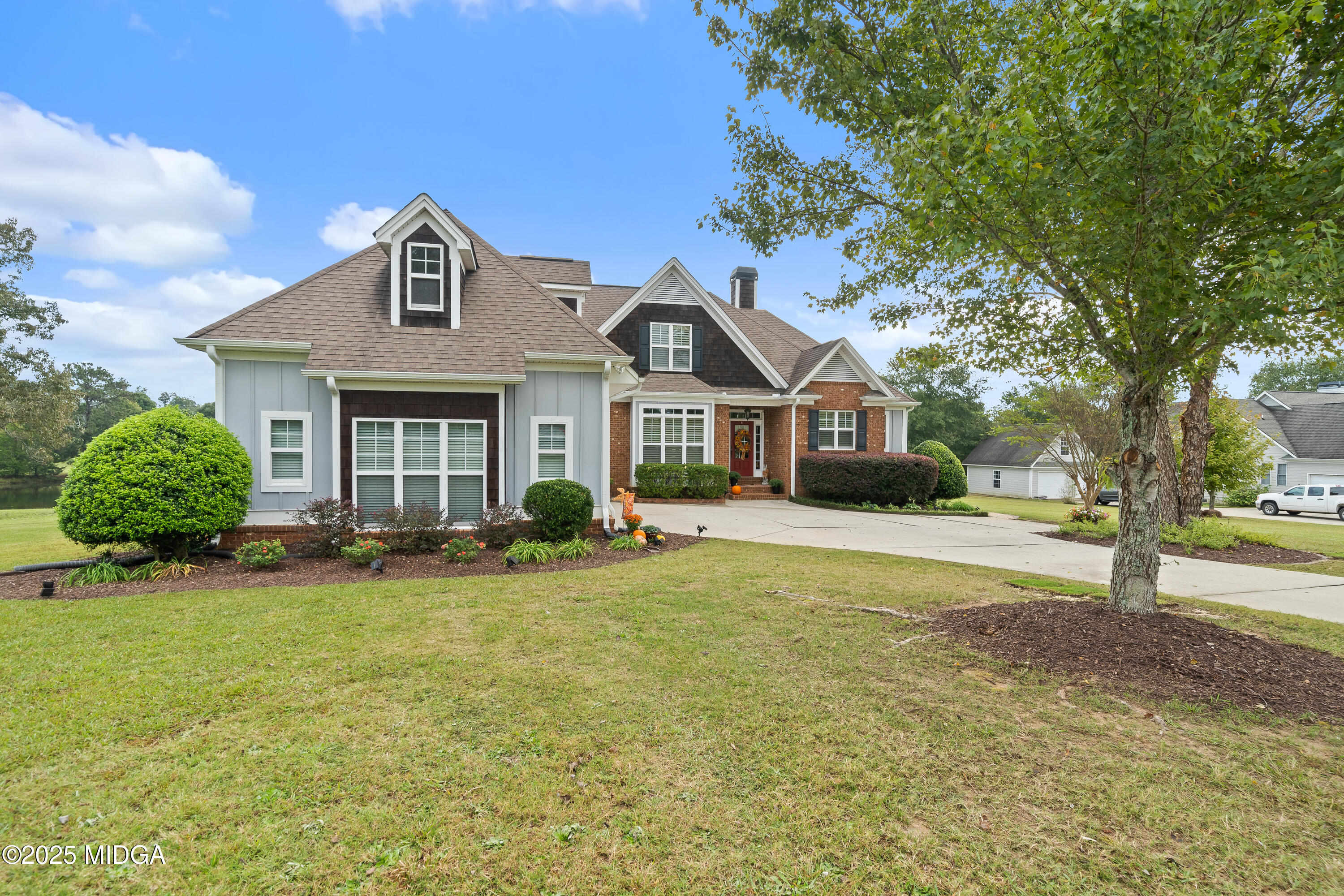 676 Lake Park North Drive