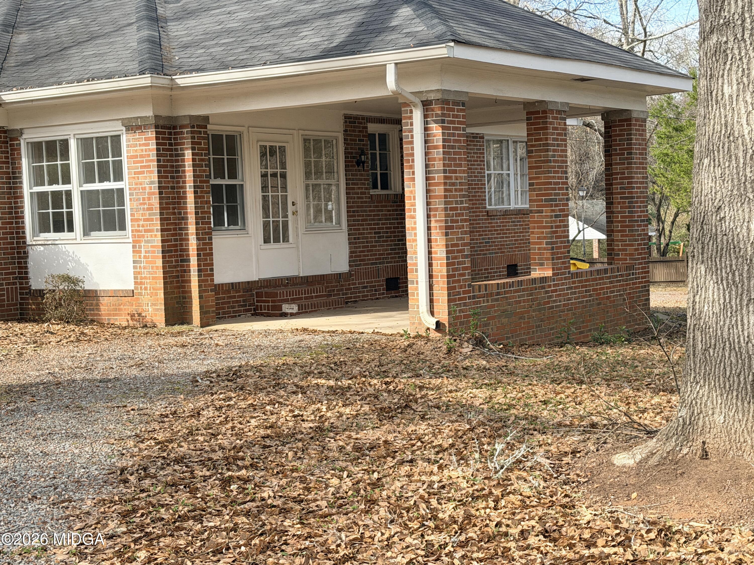 419 W Johnston Street