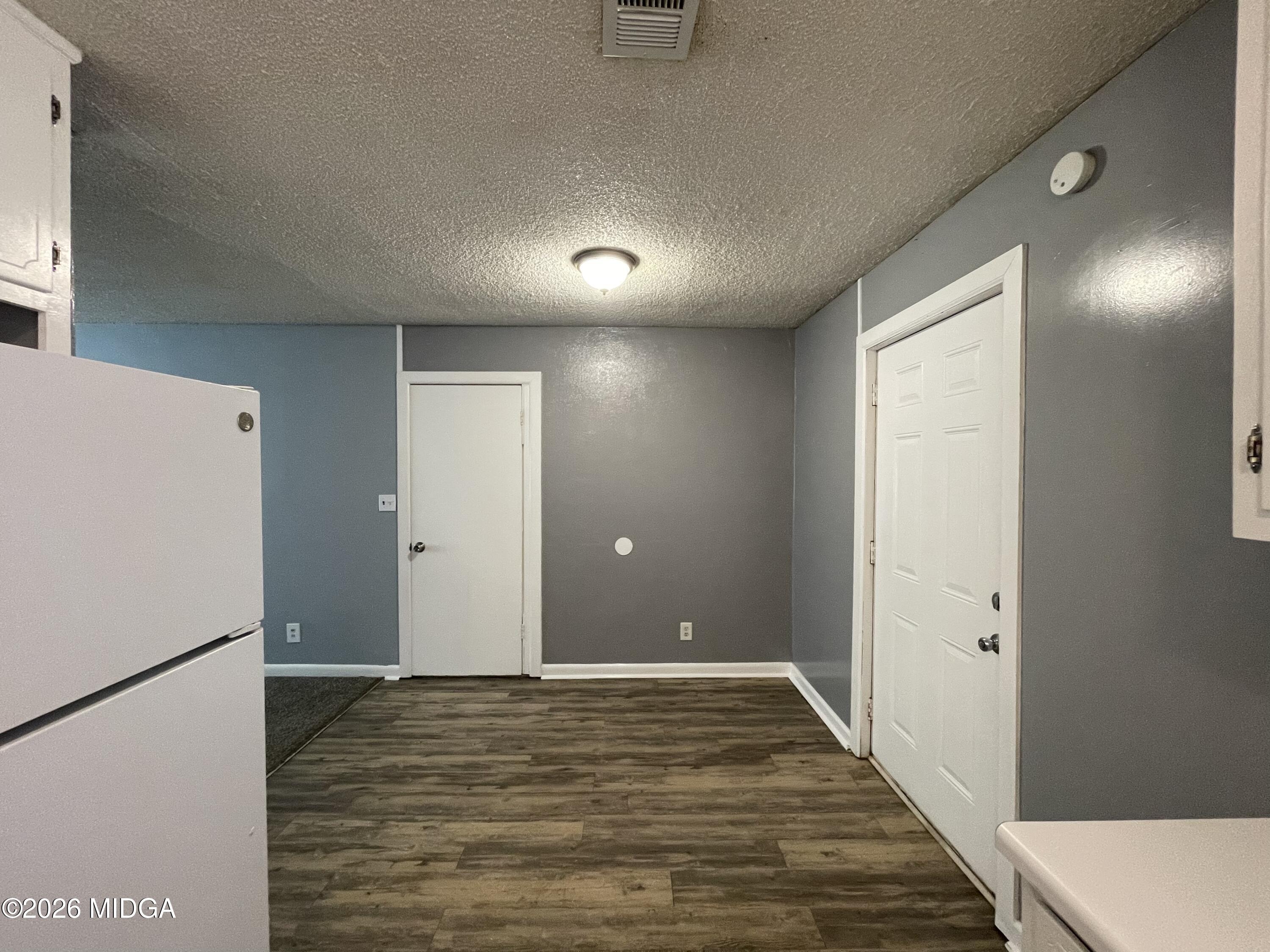 2403 N Groveland Circle