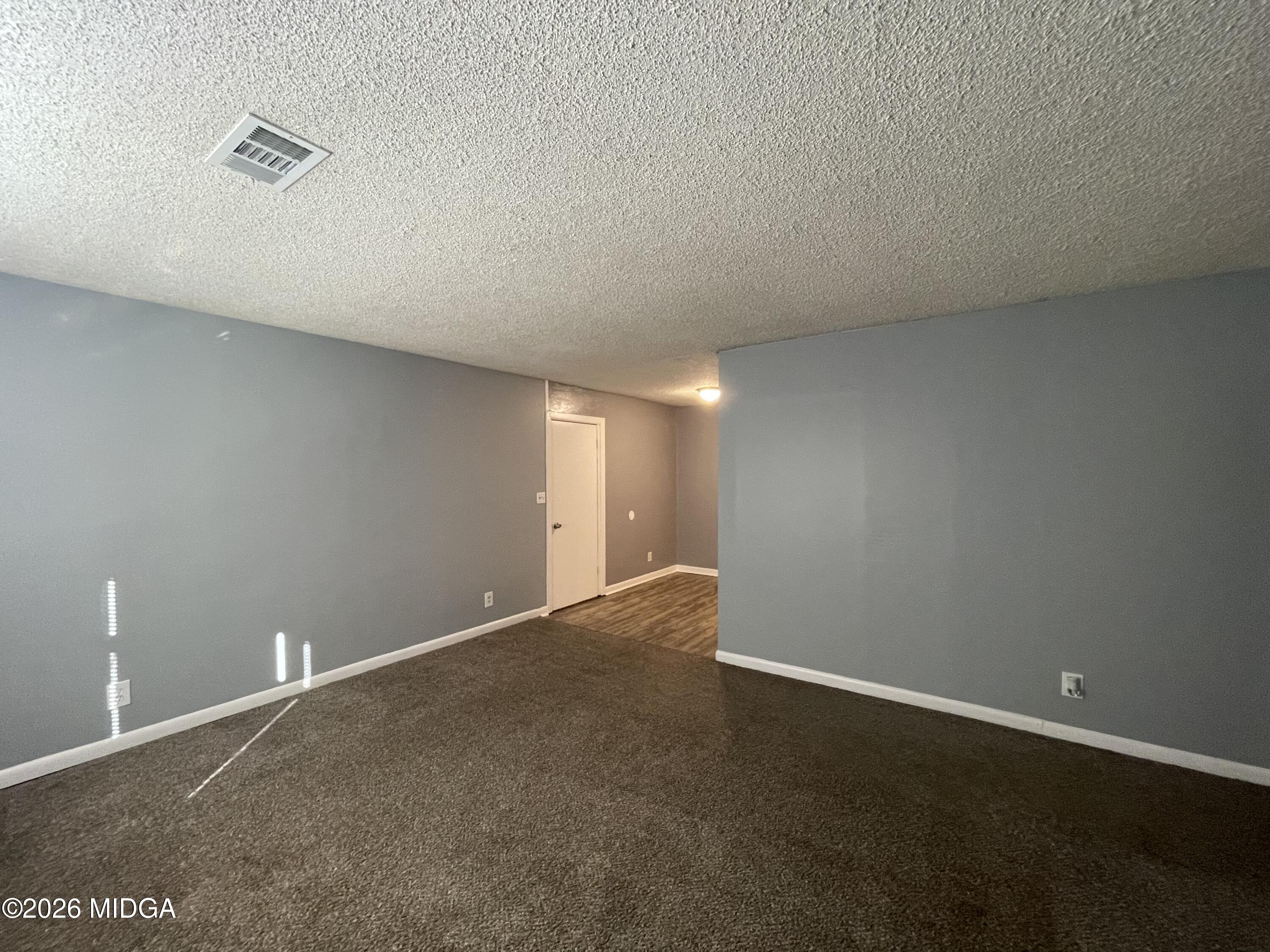 2403 N Groveland Circle