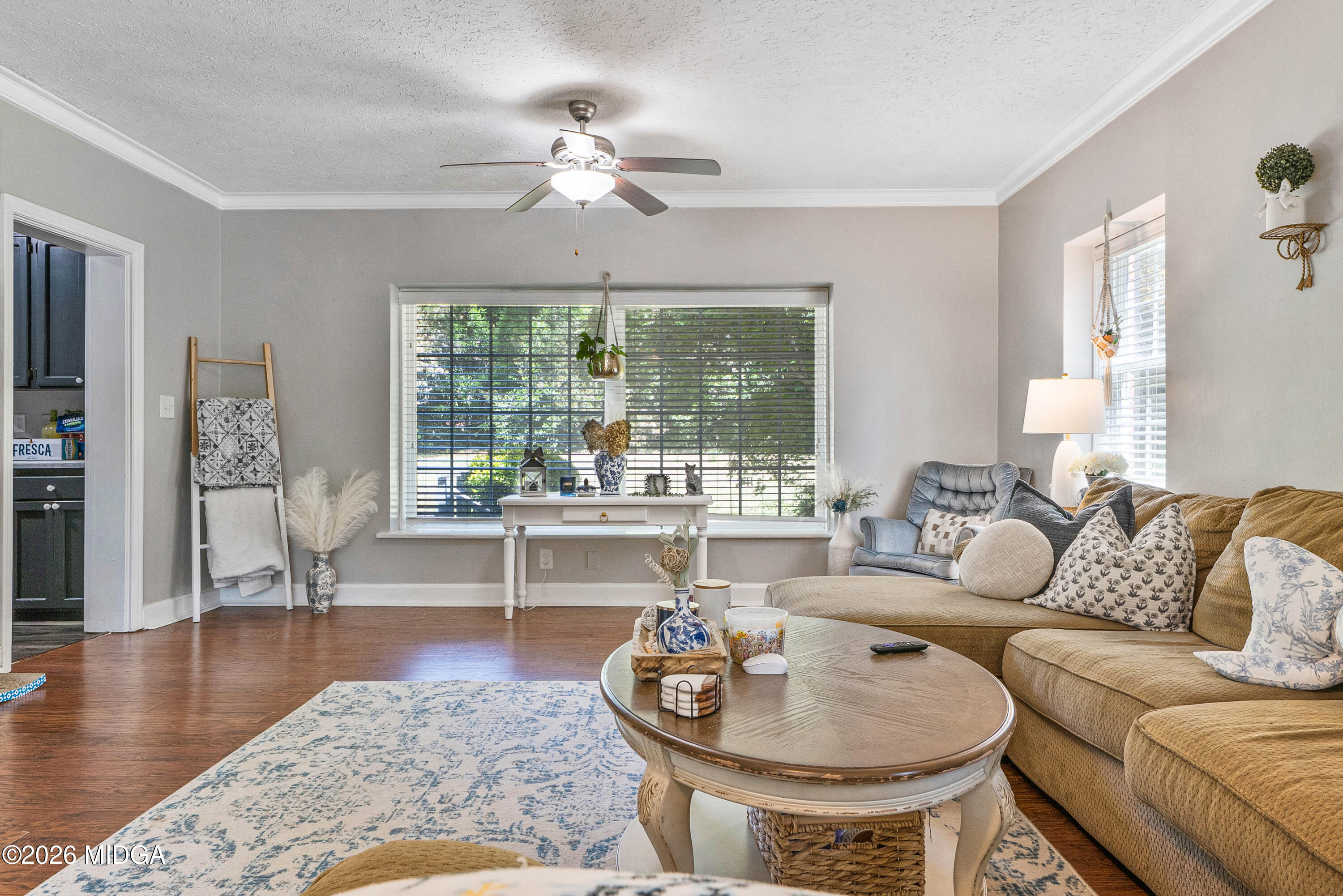201 Lakeside Drive