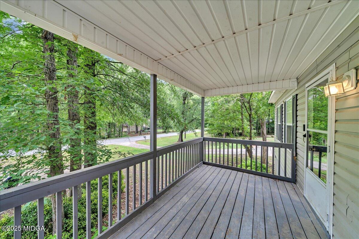 1276 Greentree Parkway