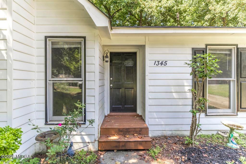 1345 Lancelot Lane