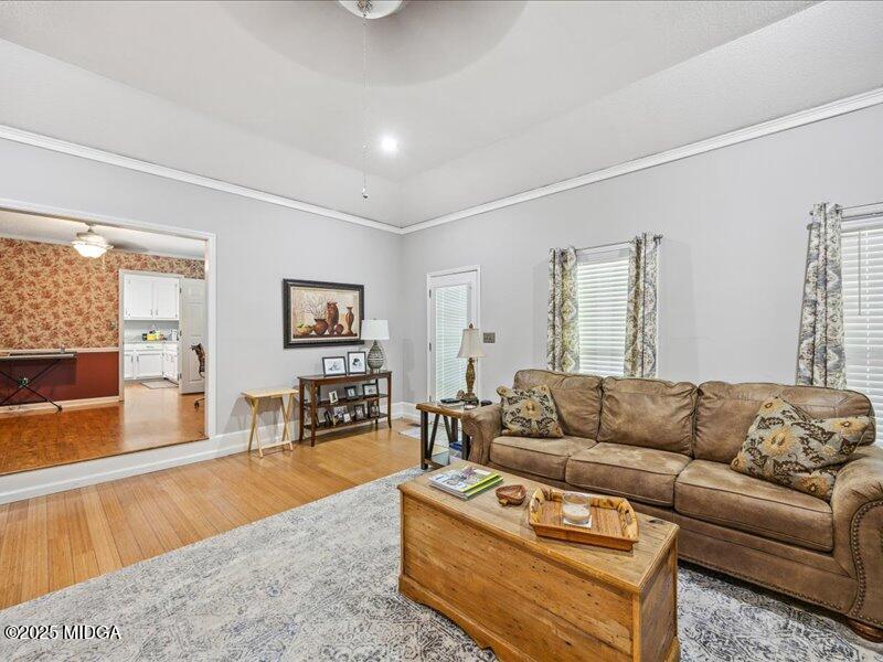 725 Summerwind Drive
