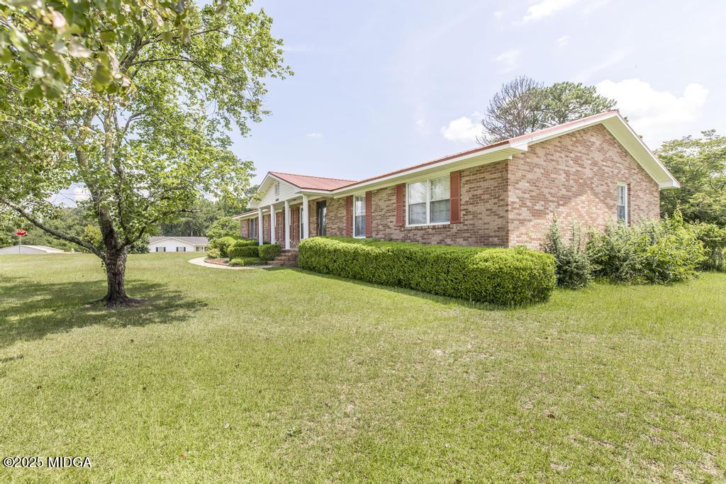 5606 Esther Place