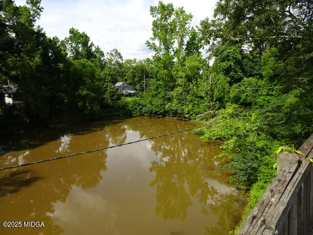 806 Magnolia Drive