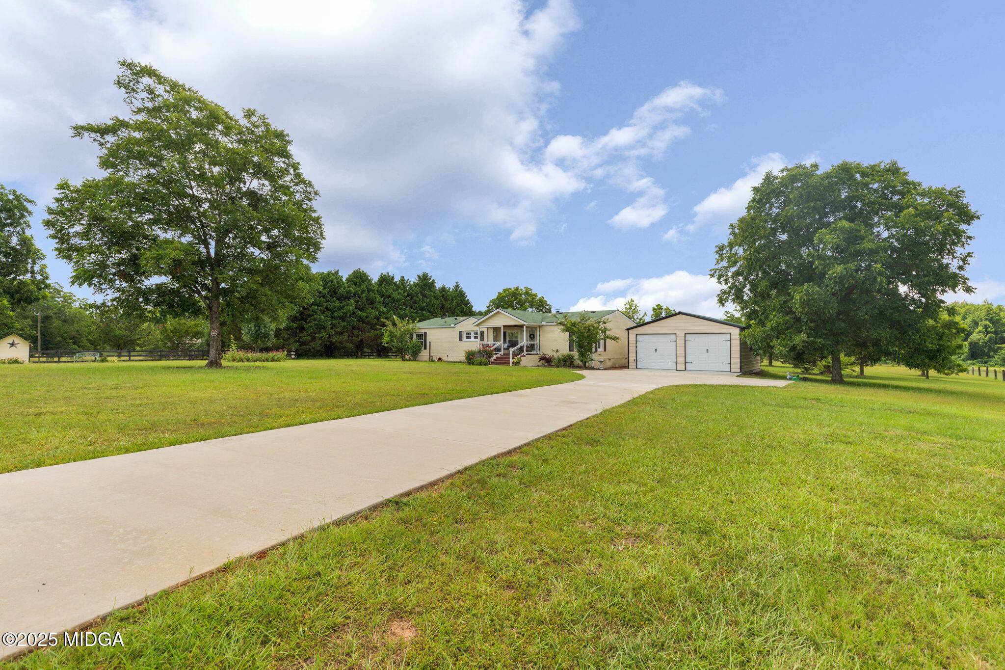 792 Ellis Road