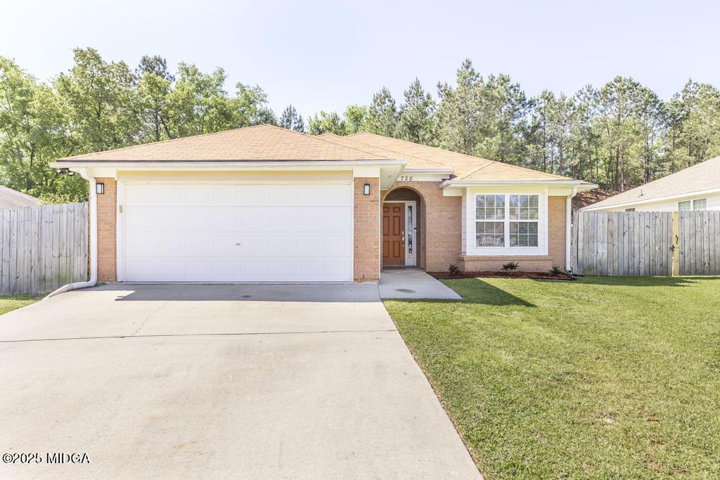 728 Royal Oaks Drive