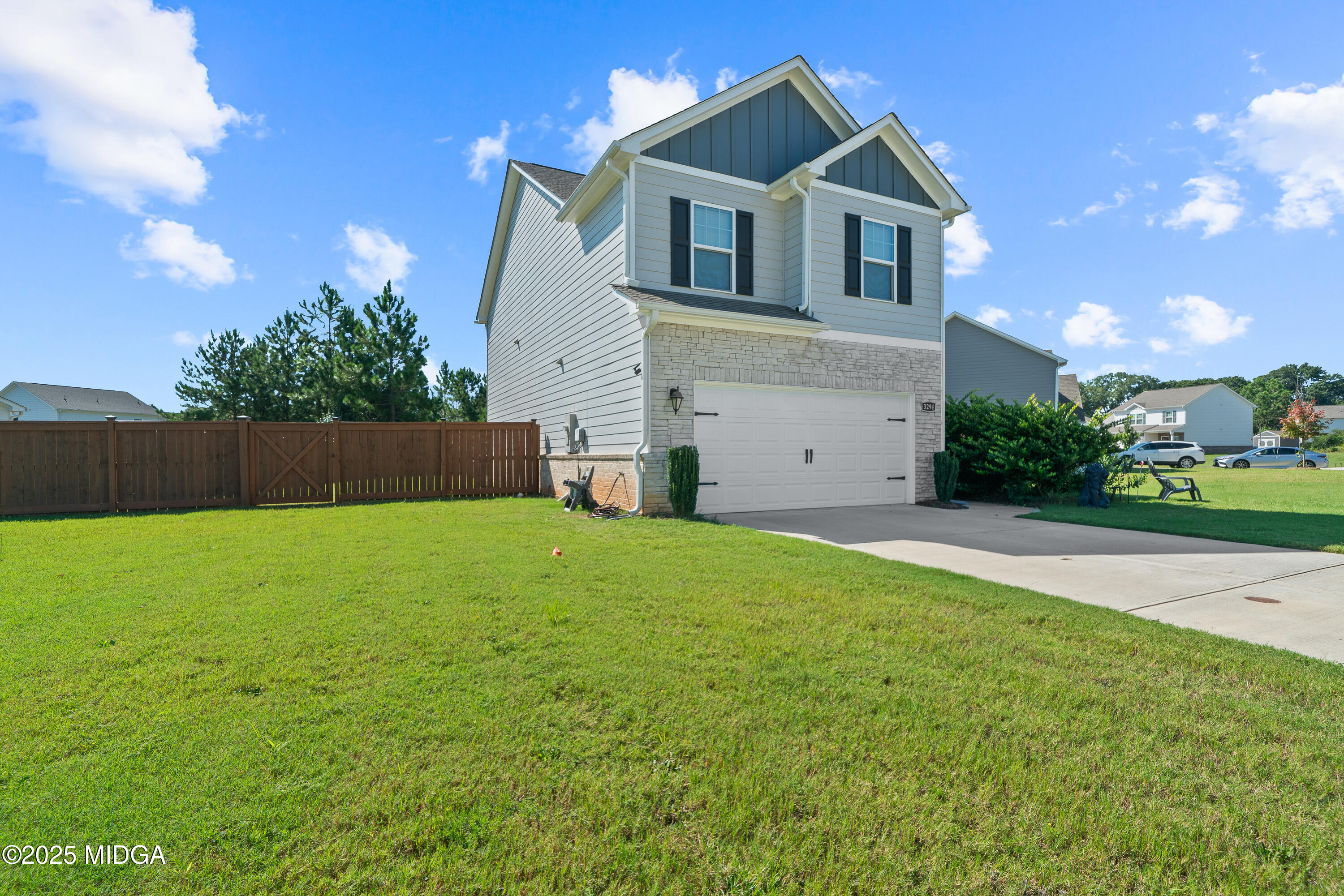 3294 Bridgewood Drive