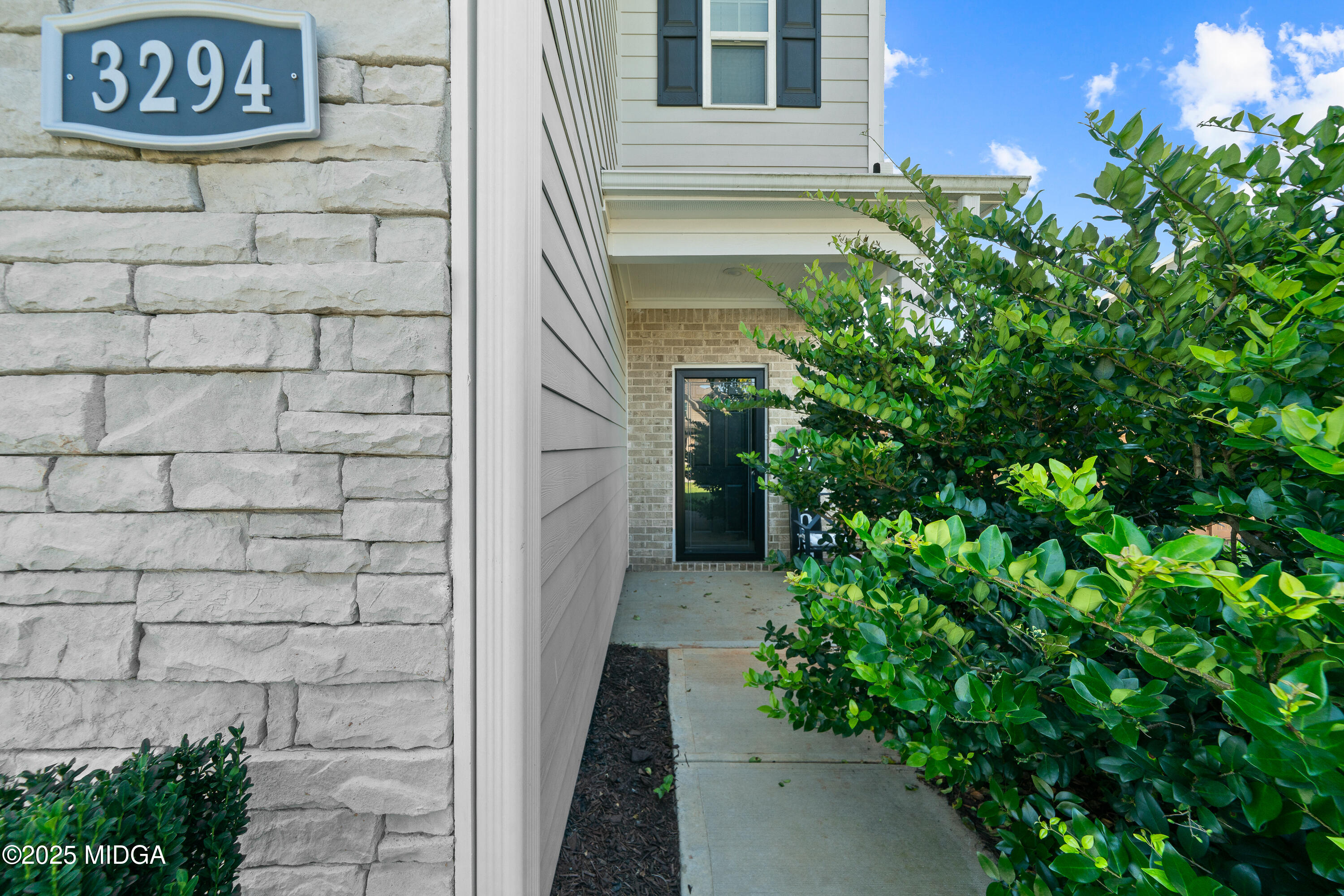 3294 Bridgewood Drive