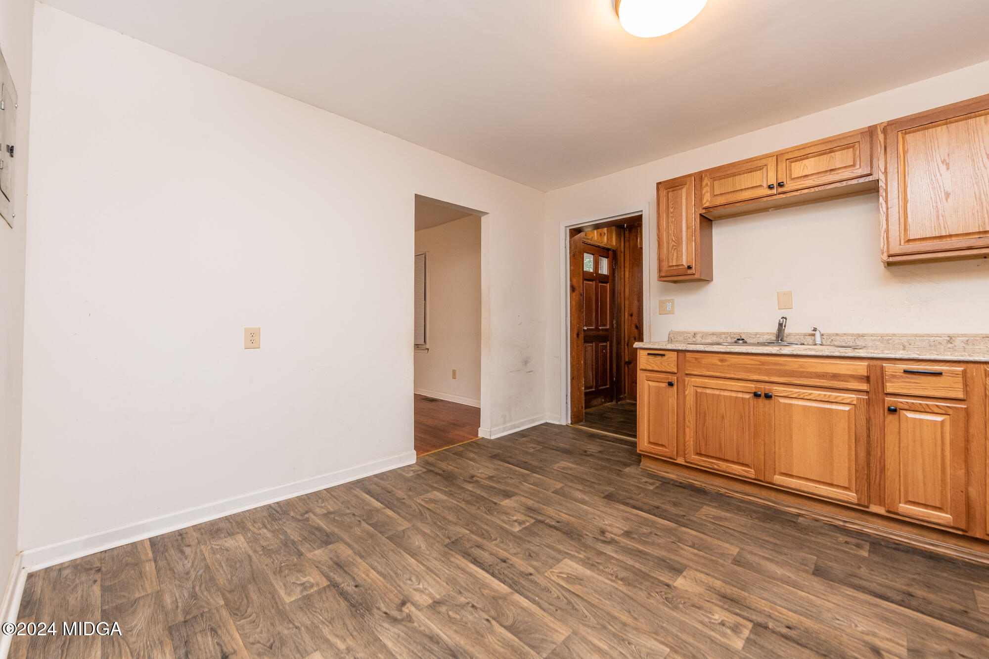 1755 Waverland Circle