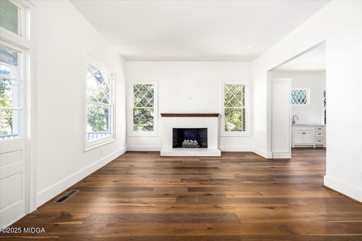277 Pierce Avenue