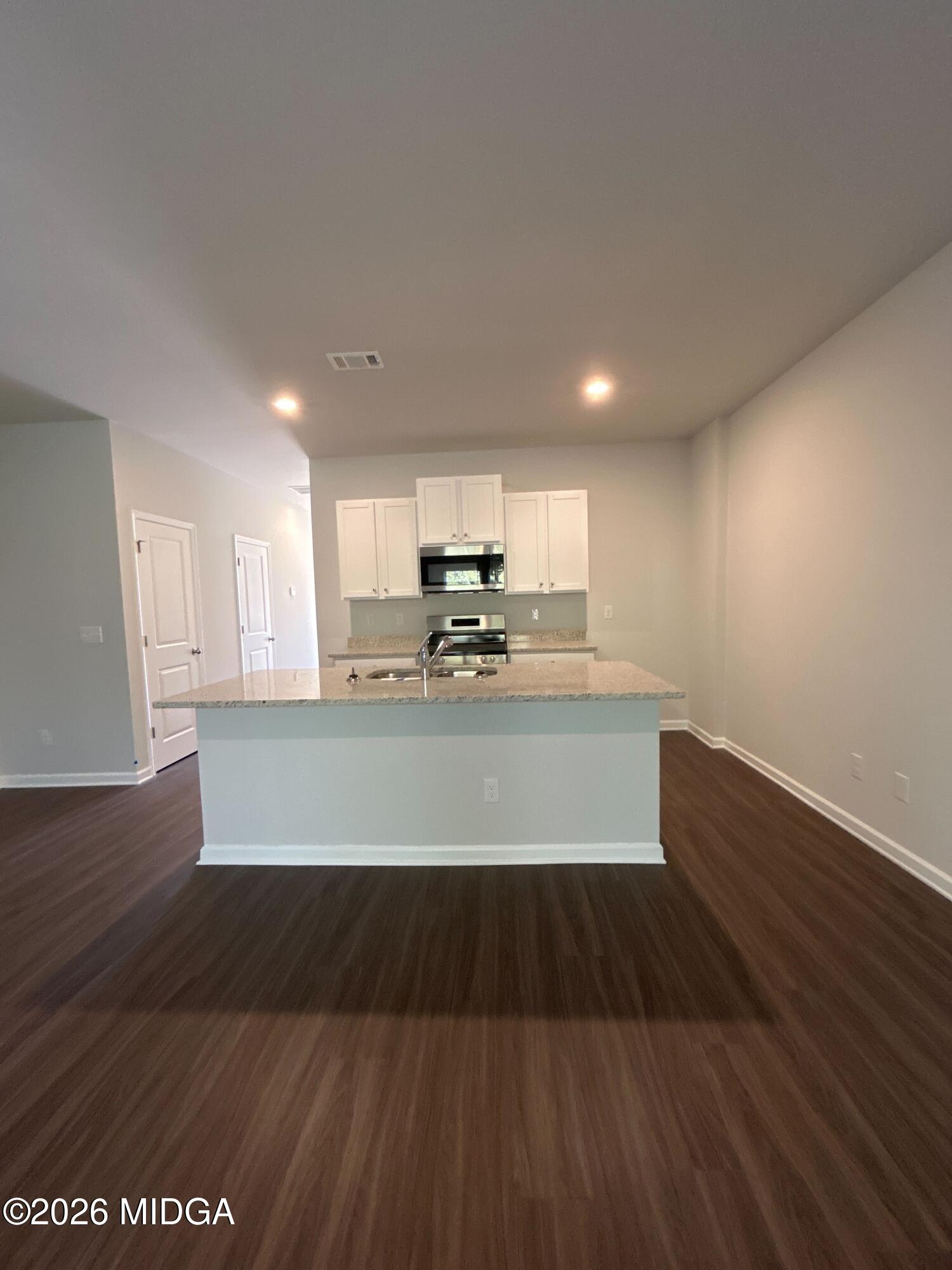 142 Red Oak Trail NW