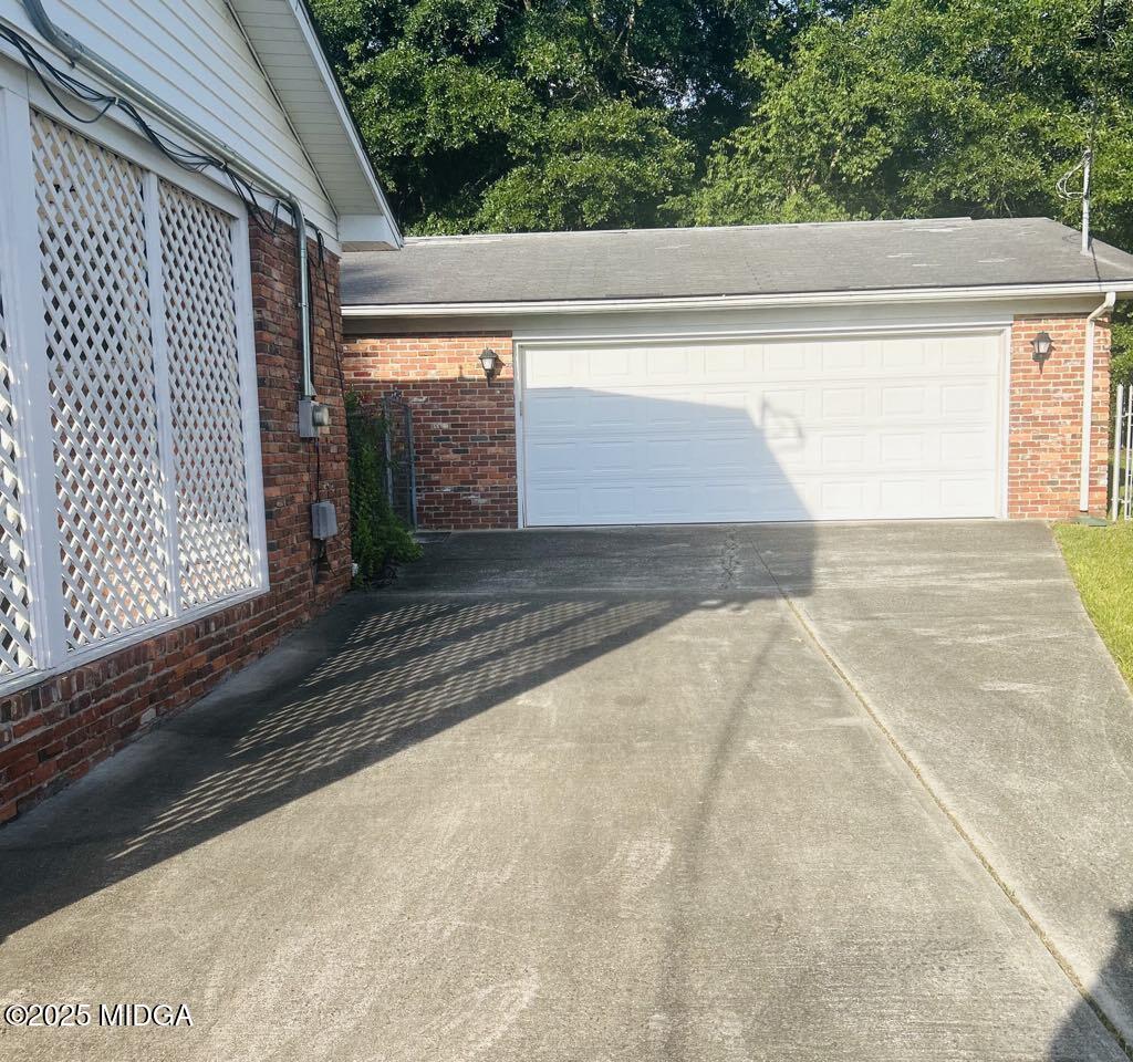 2235 Lyn Court