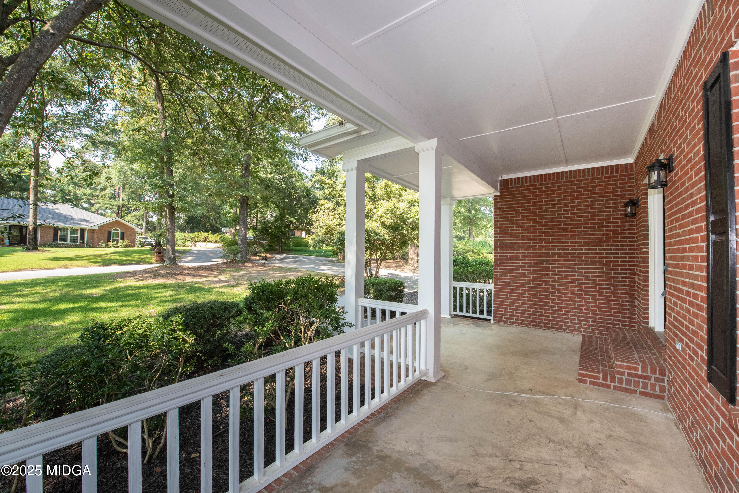 107 Shadowood Drive