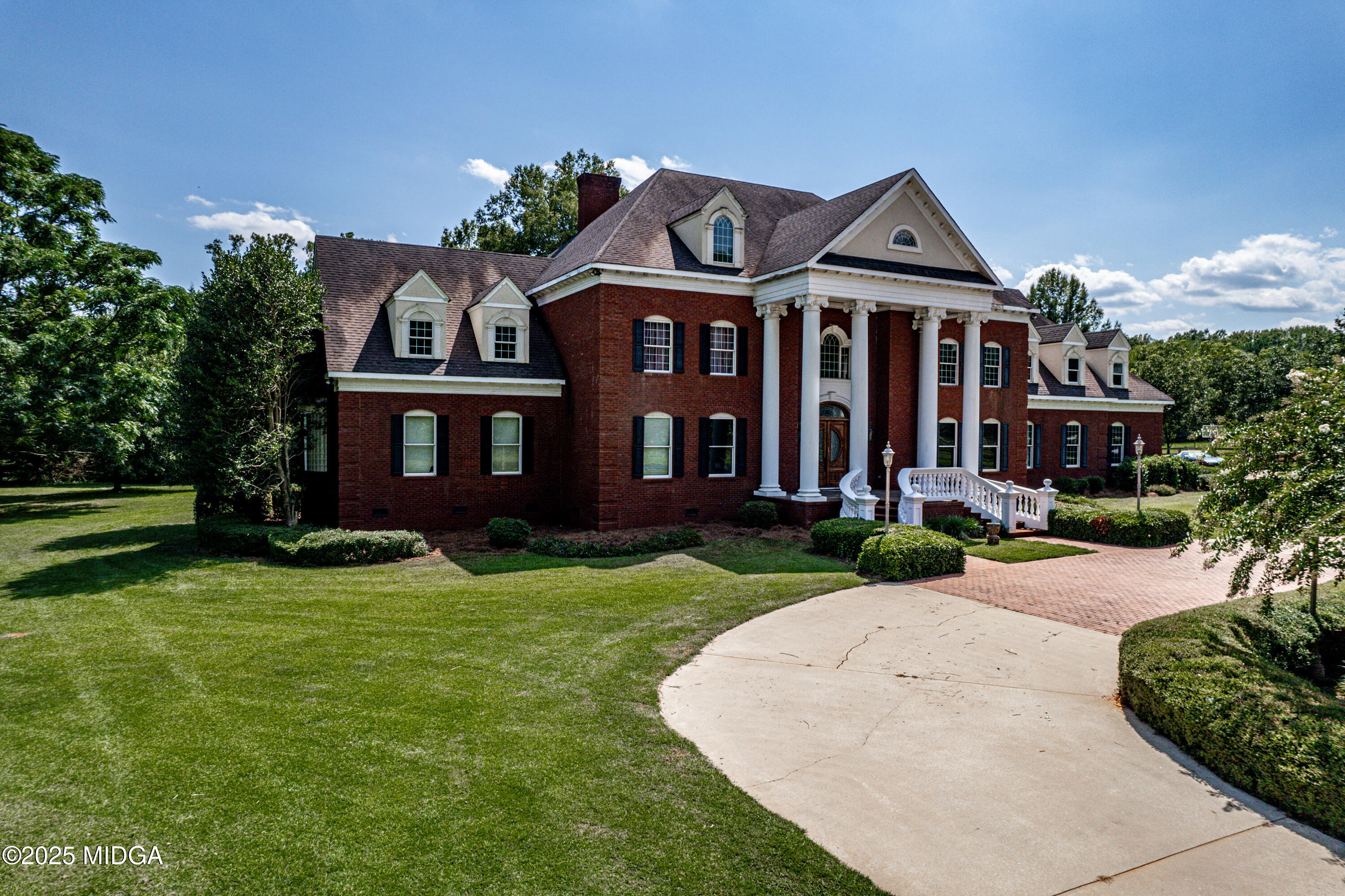 6020 Rivoli Drive
