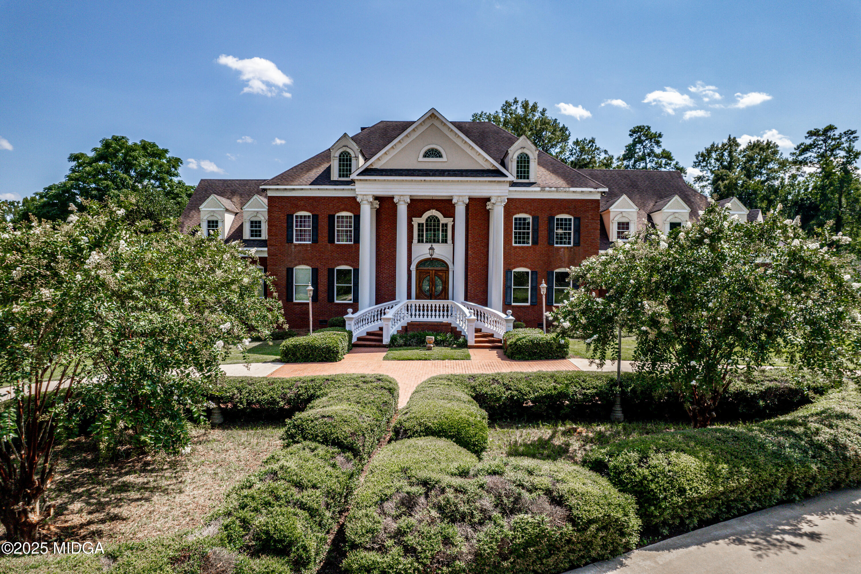 6020 Rivoli Drive