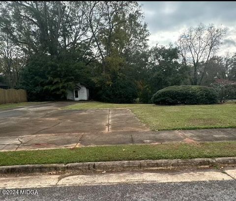 140 E Clinton Street Gray GA 31032