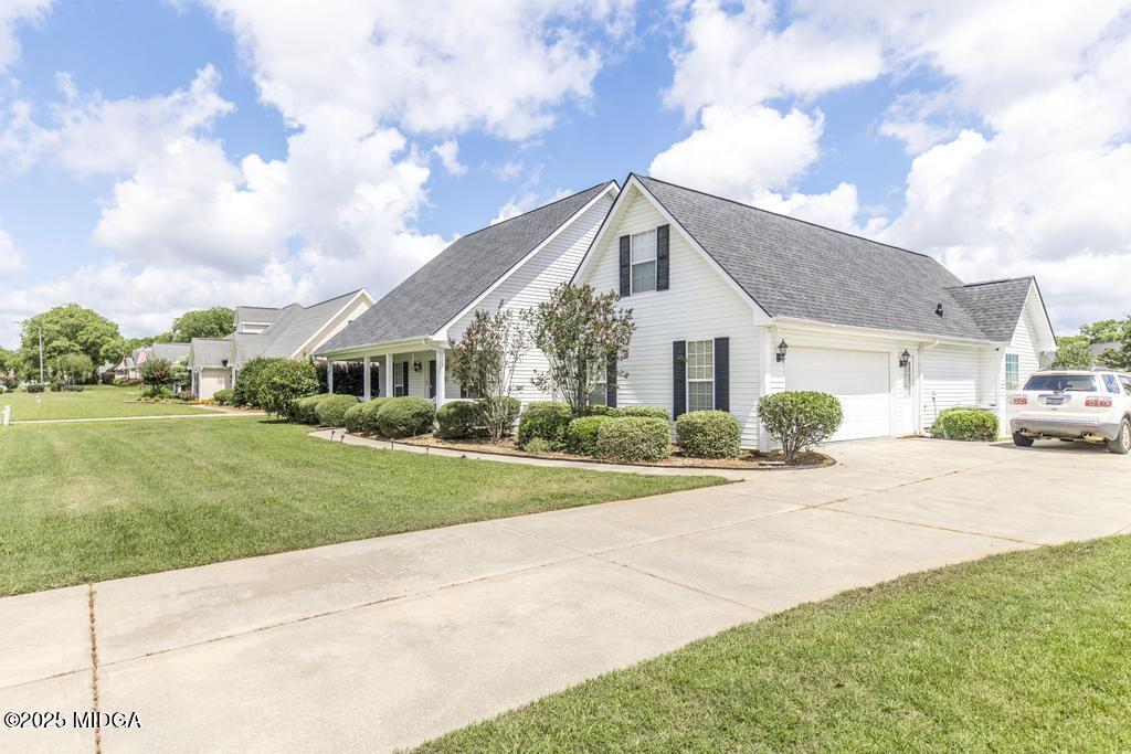 76 Duke Lane