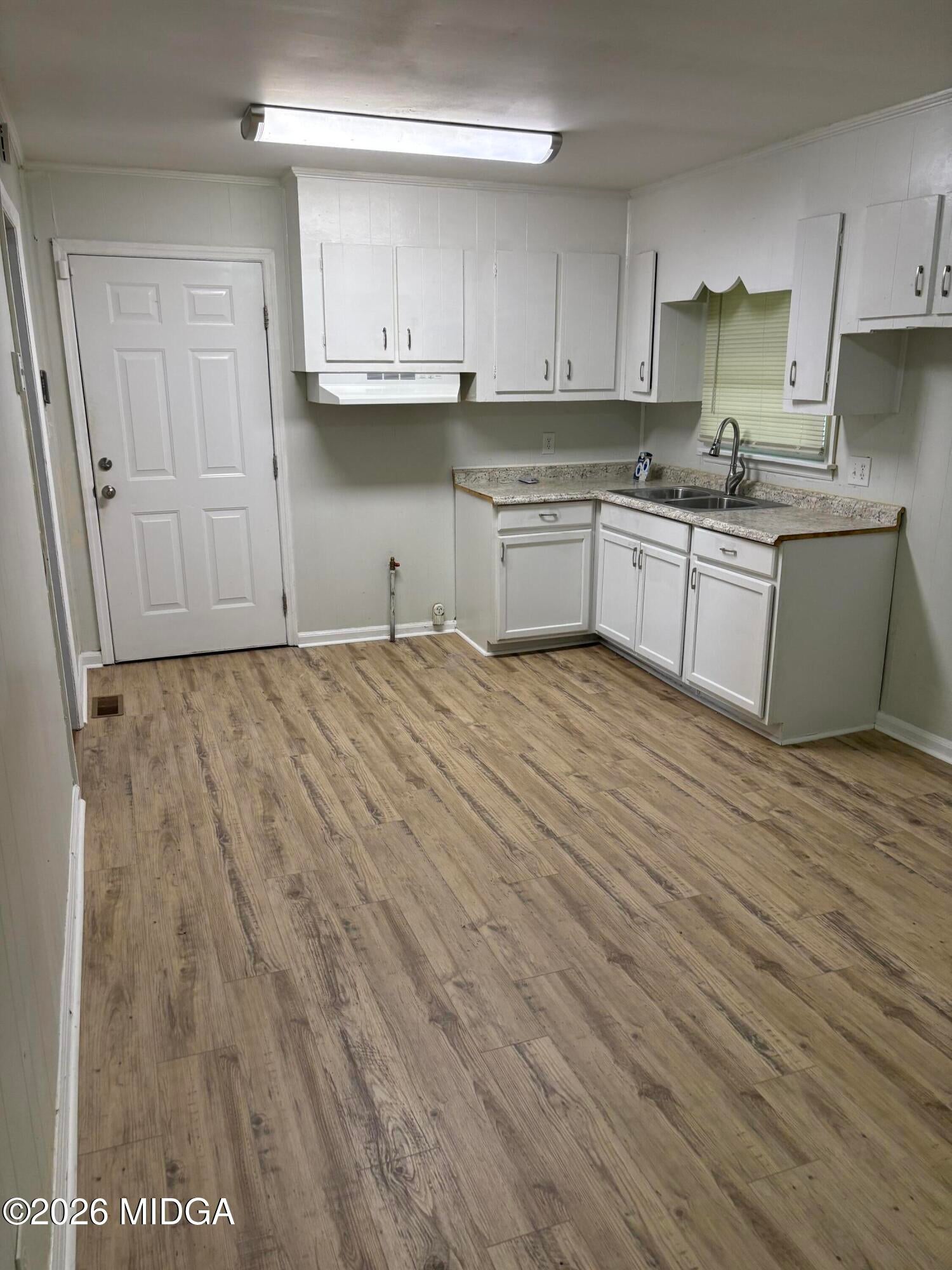 3358 Club Drive