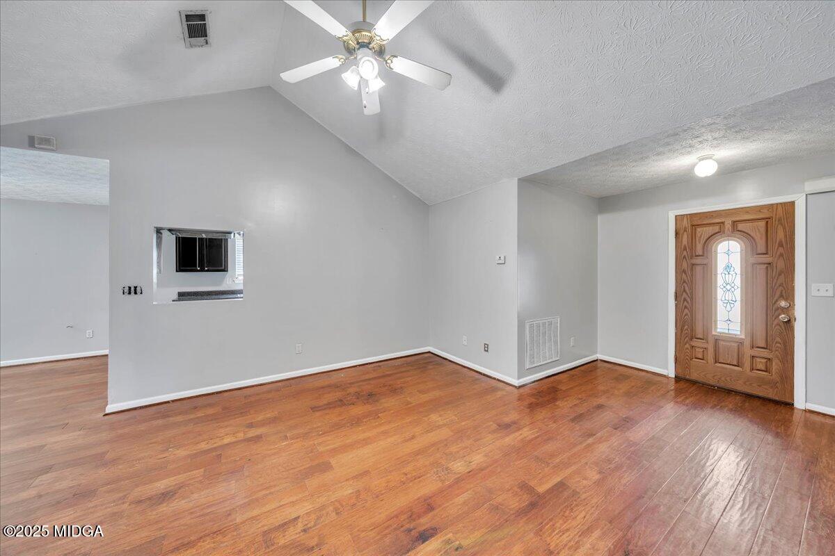 201 Apple Valley Road