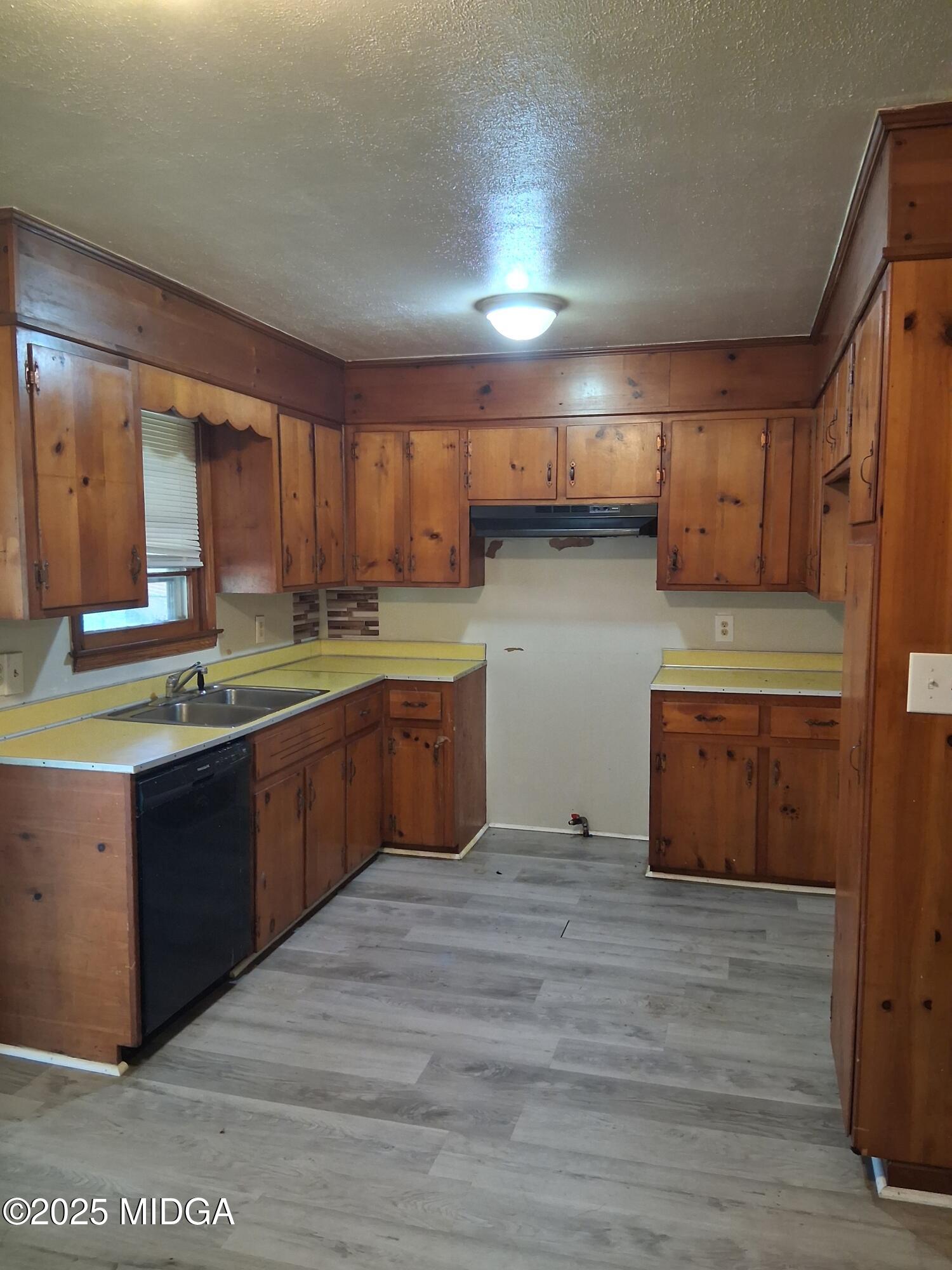 4158 Log Cabin Drive