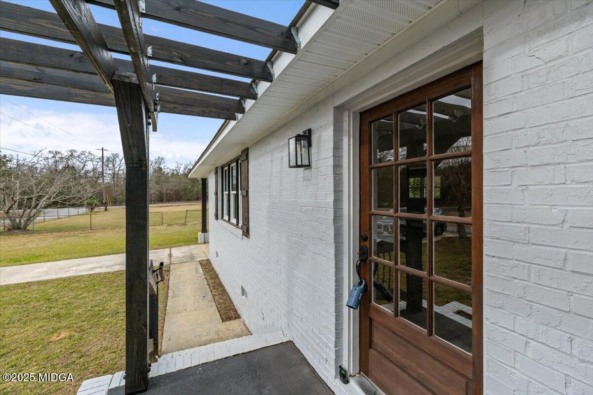 105 Pineview Drive