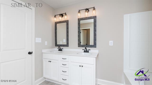 117 RED TAIL Circle